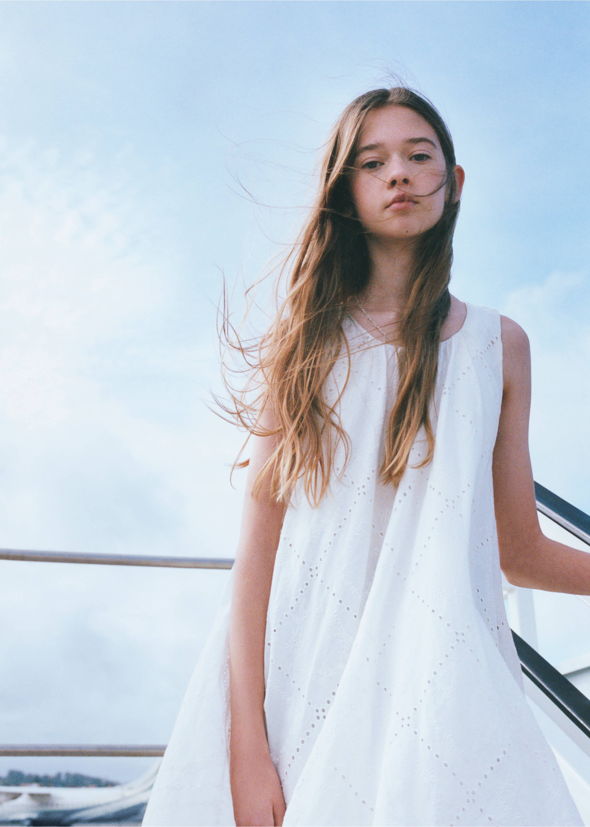 Short balloon dress - Details of the article 5, White. Ref: 27026732-00.