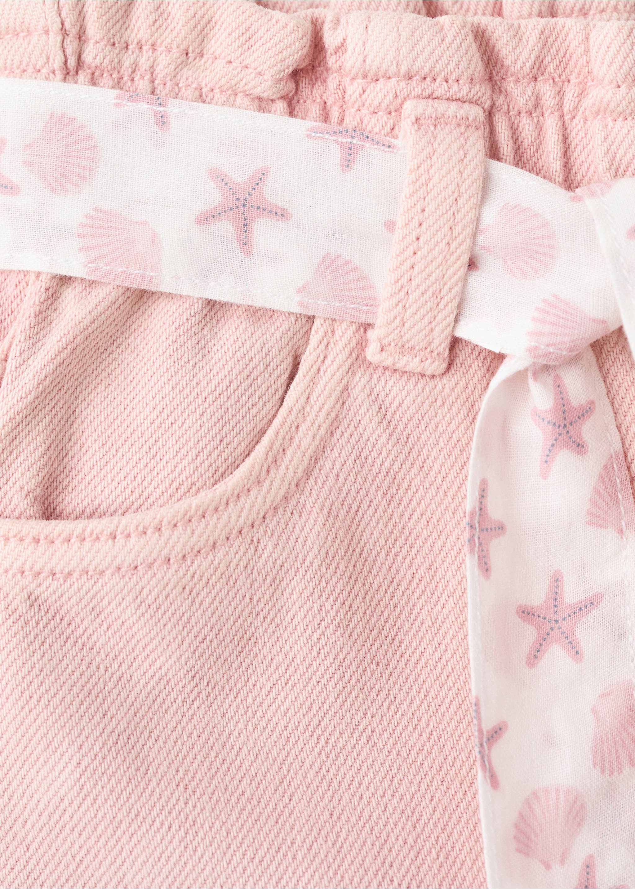 Denim shorts with a bow detail - Details of the article 8, Pink. Ref: 27026739-00.