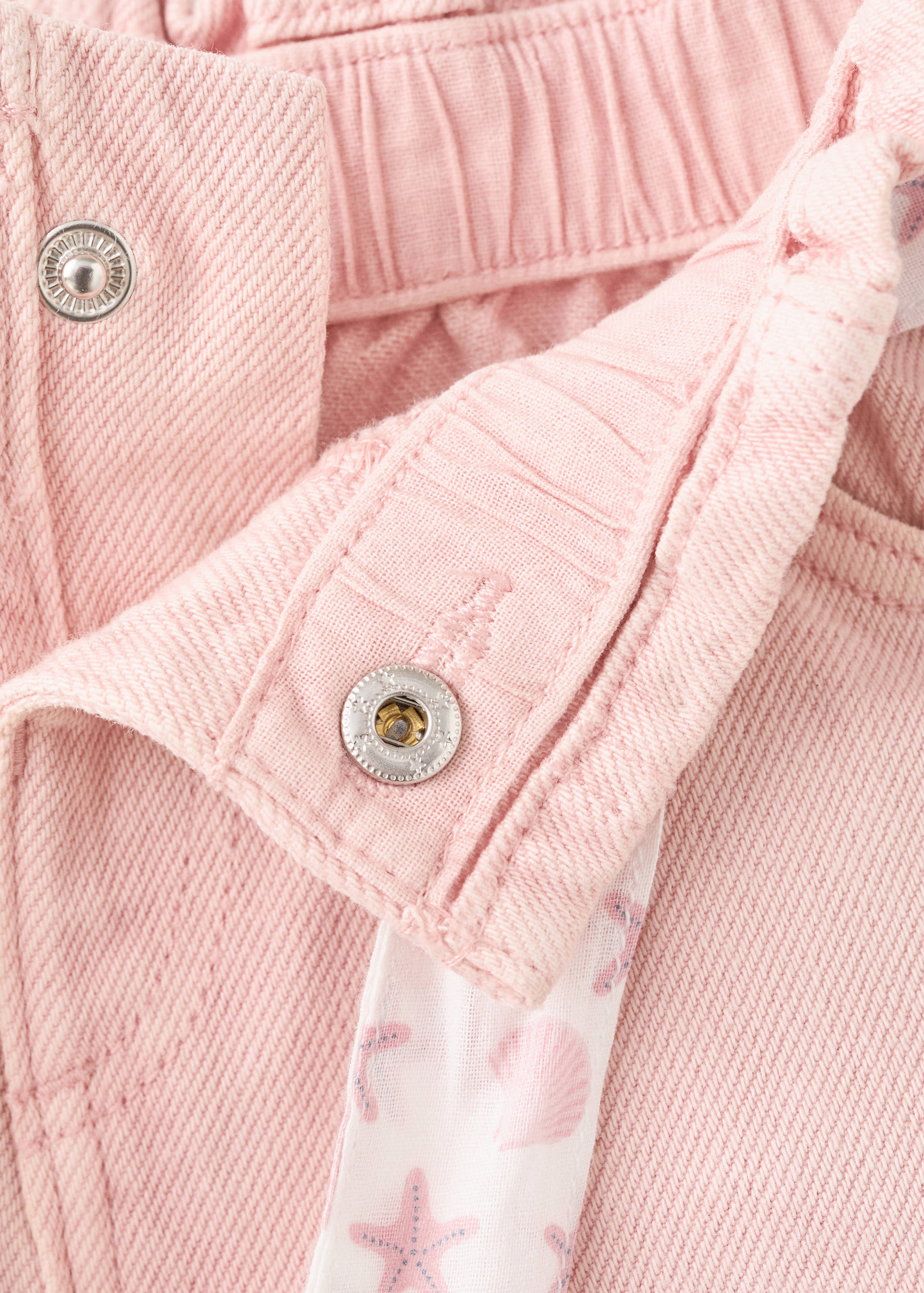 Denim shorts with a bow detail - Details of the article 0