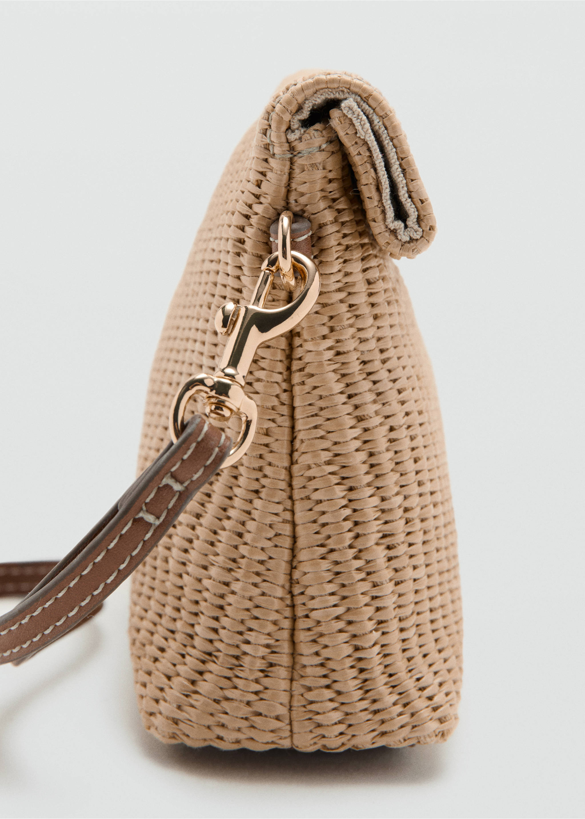Flap pouch - Details of the article 1, Beige. Ref: 27026746-00.