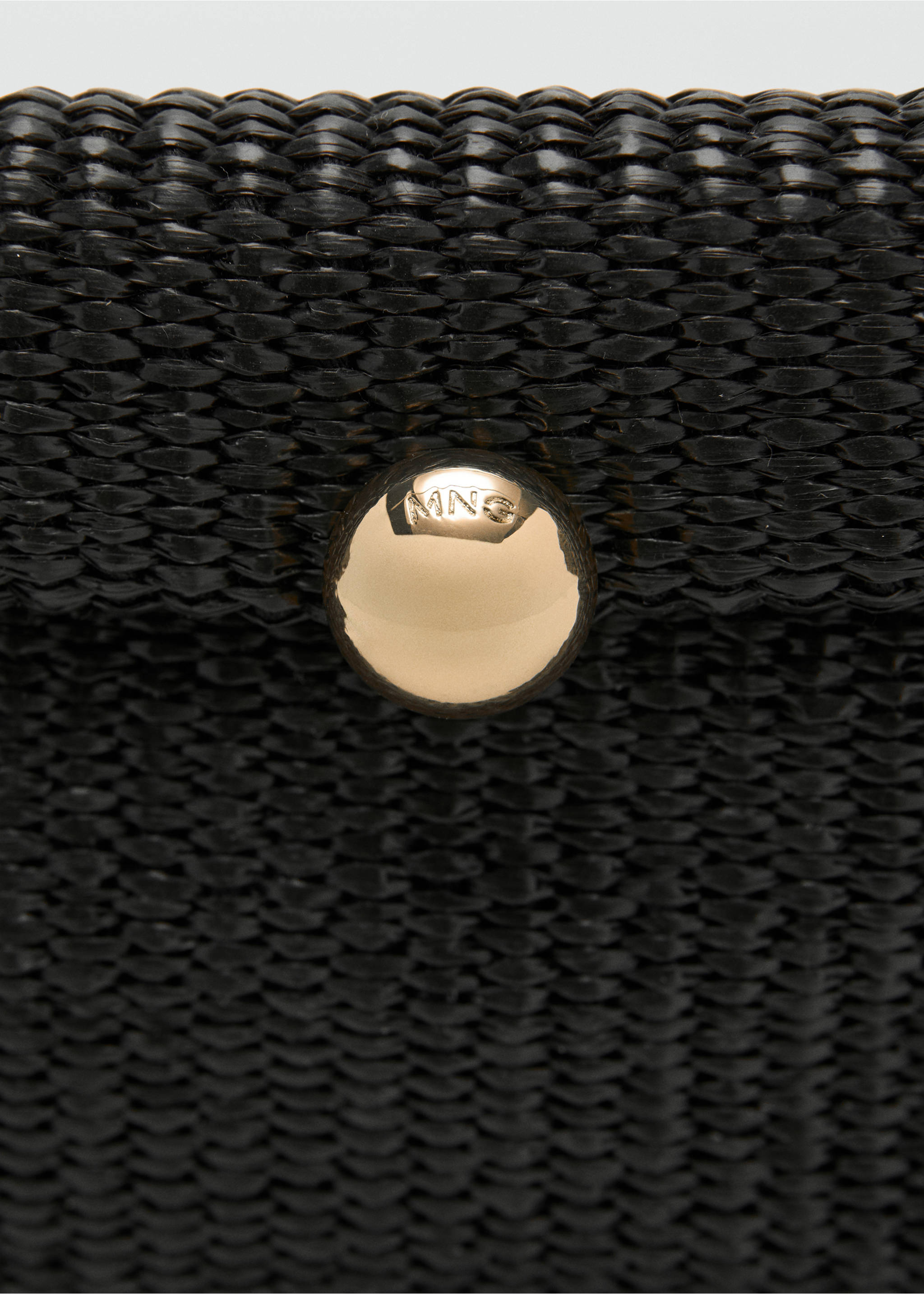 Flap pouch - Details of the article 2, Black. Ref: 27026746-00.
