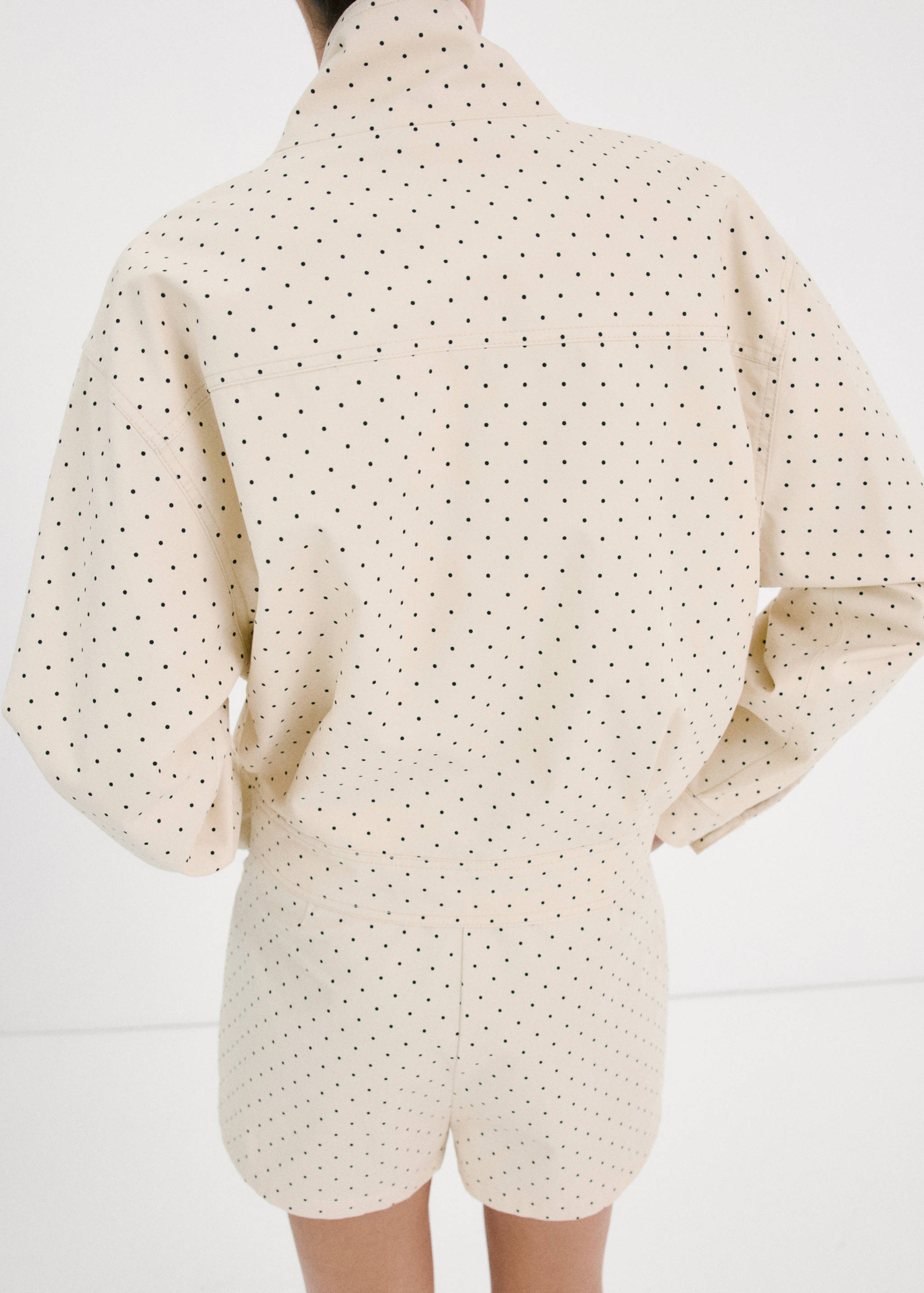 Dots bomber jacket - Reverse of the article