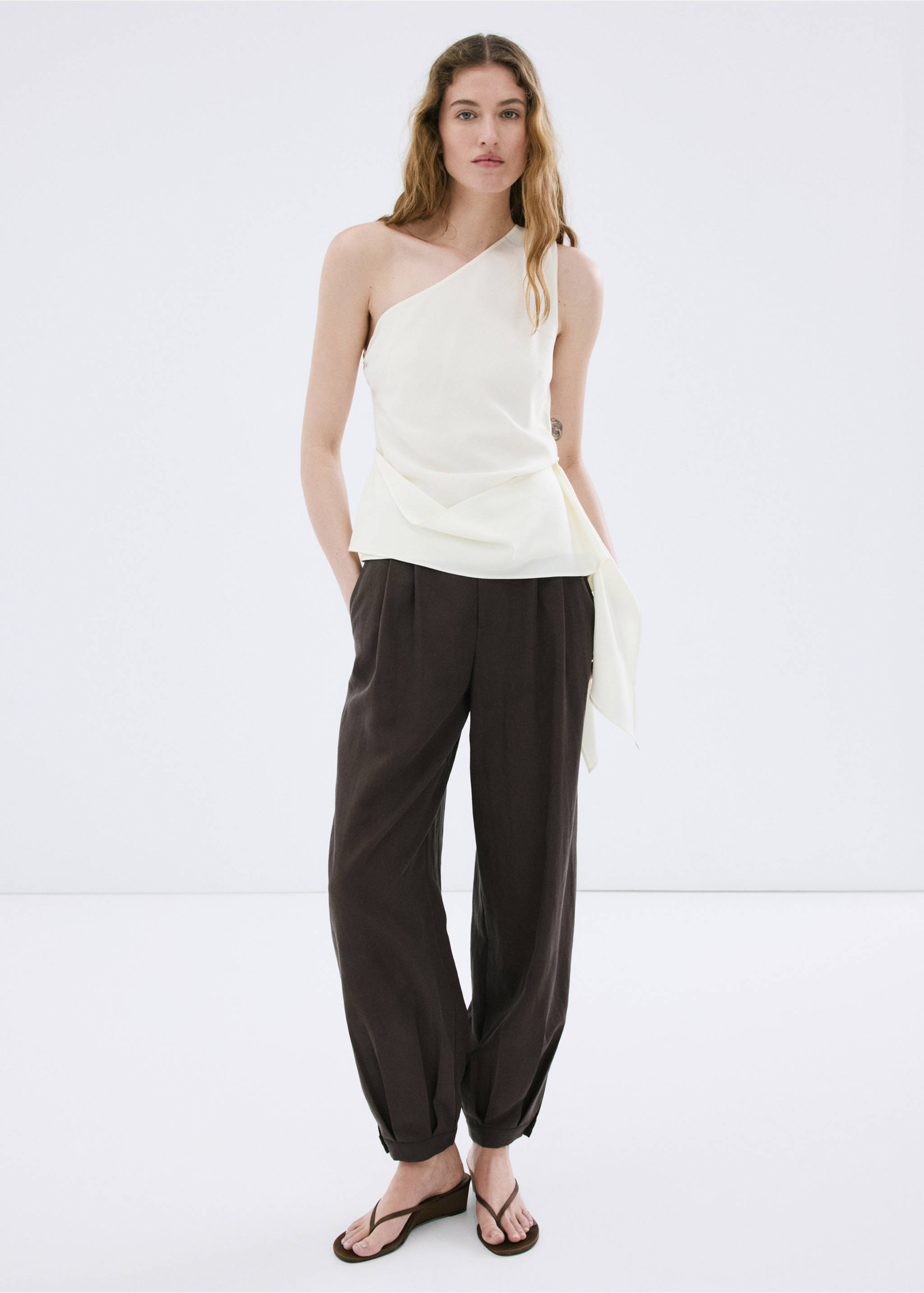 Asymmetrical lyocell top - General plane, Off White. Ref: 27027152-00.