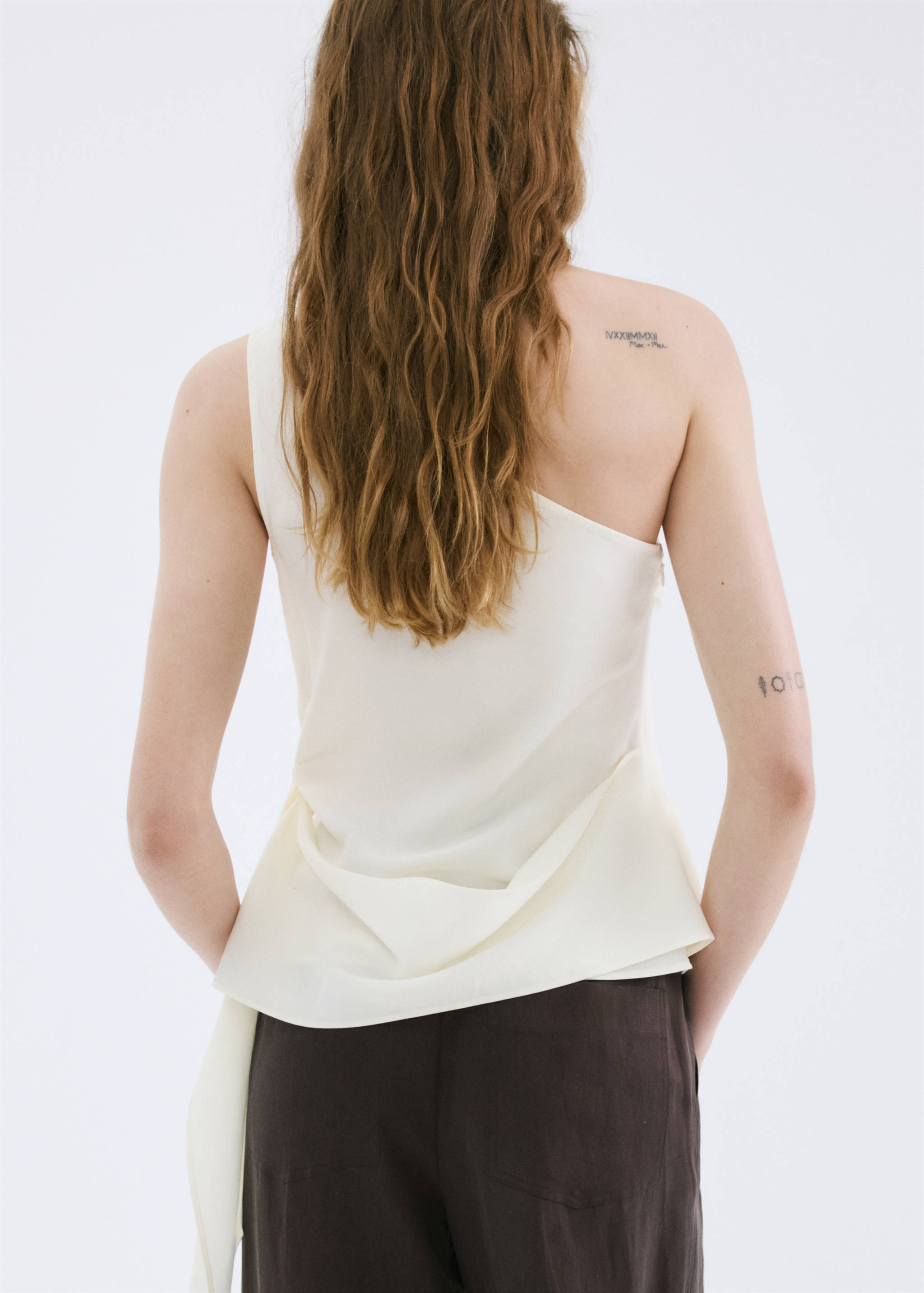 Asymmetrical lyocell top - Reverse of the article