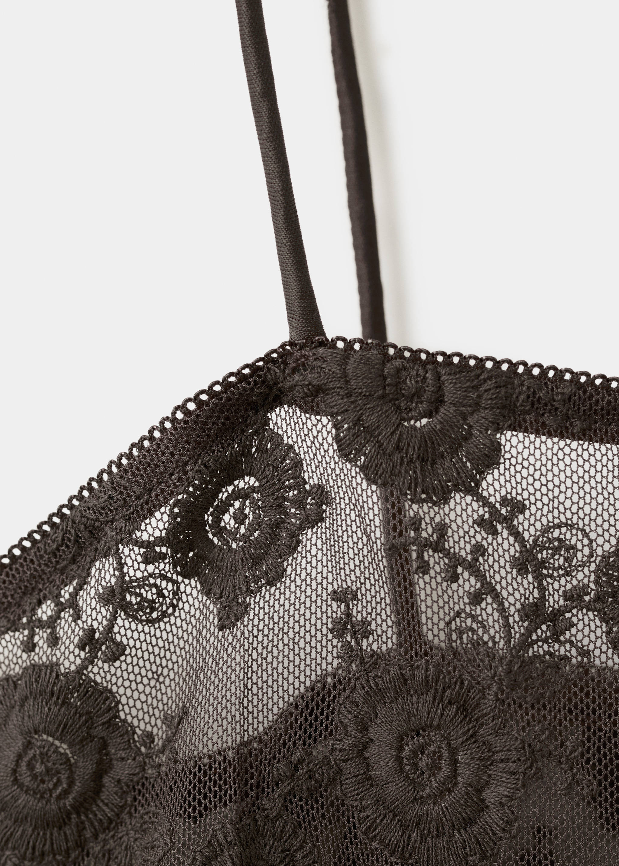 Топ с кружевом - Деталь изделия 8