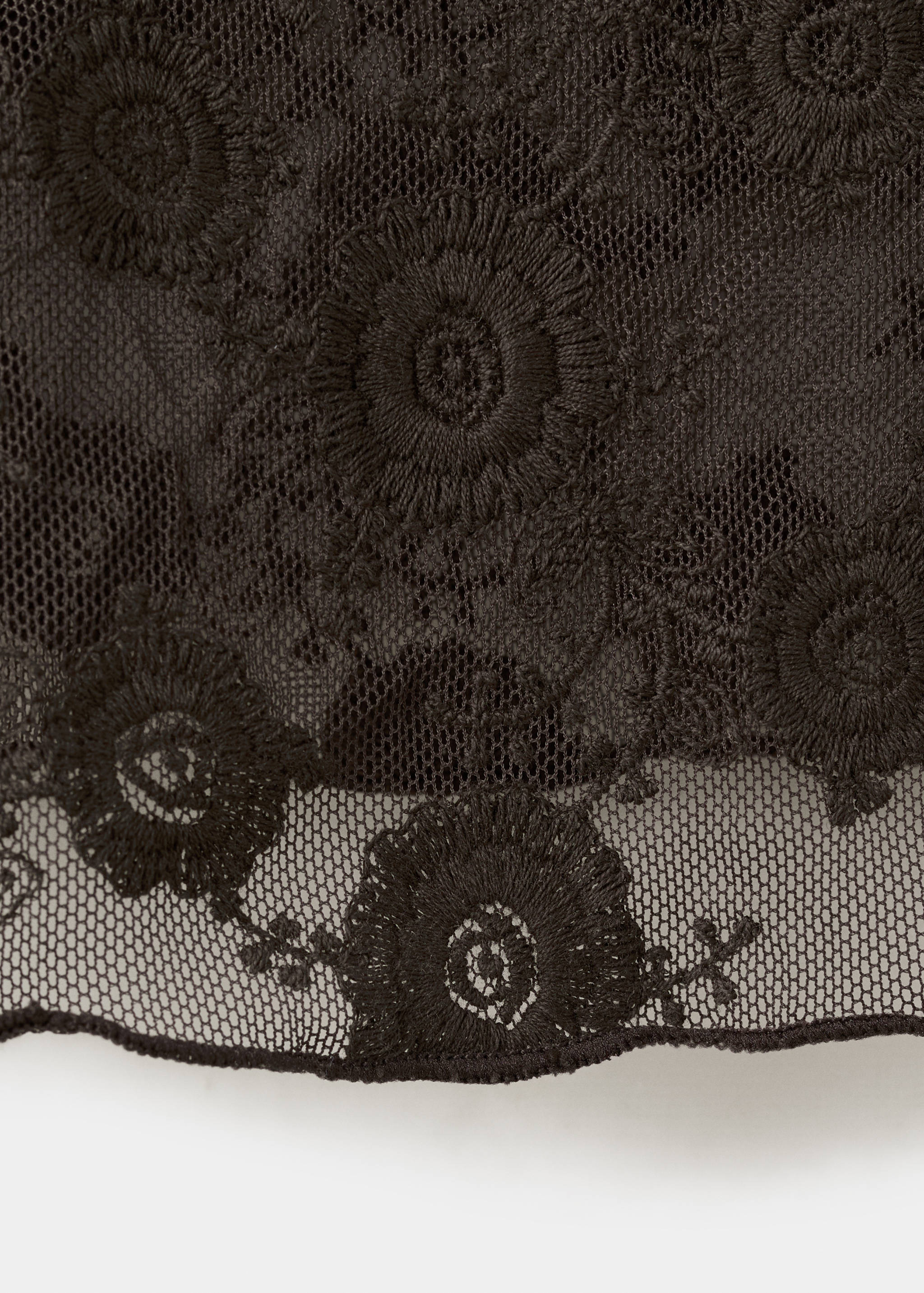 Топ с кружевом - Деталь изделия 0