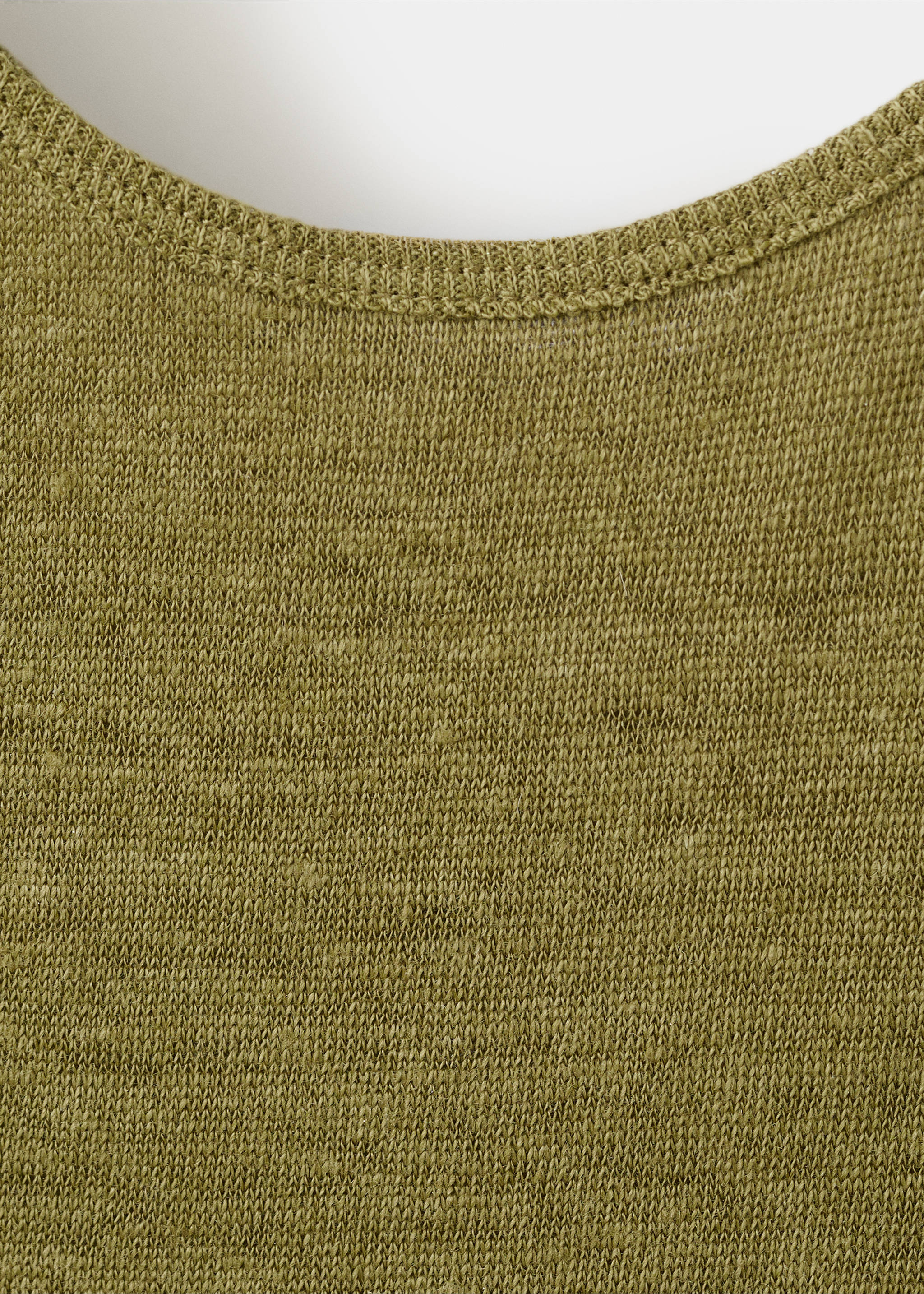 Linen top with round neckline - Details of the article 8, Olive Green. Ref: 27027156-00.