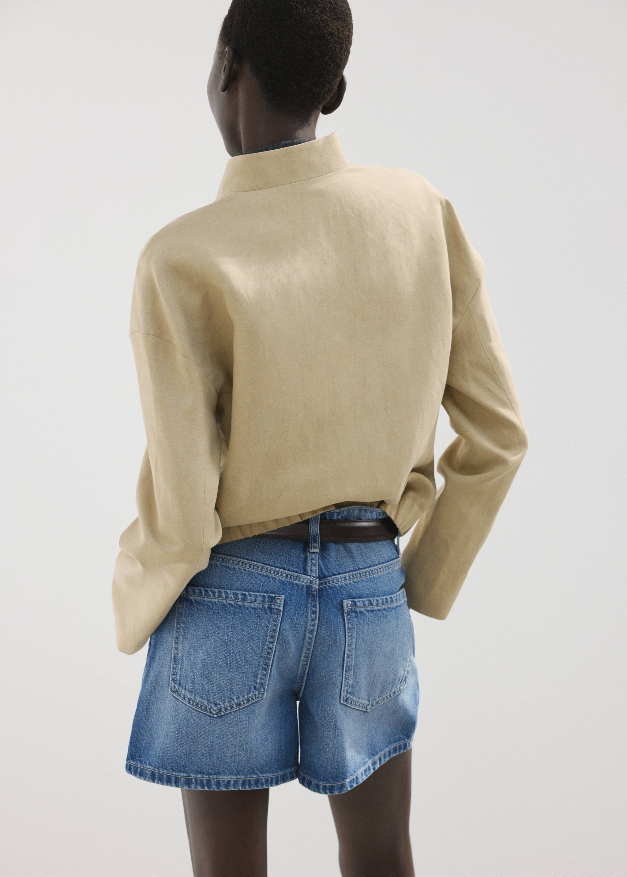 Shorts en denim droits taille moyenne - Verso de l’article, Bleu moyen. Ref: 27027163-00.