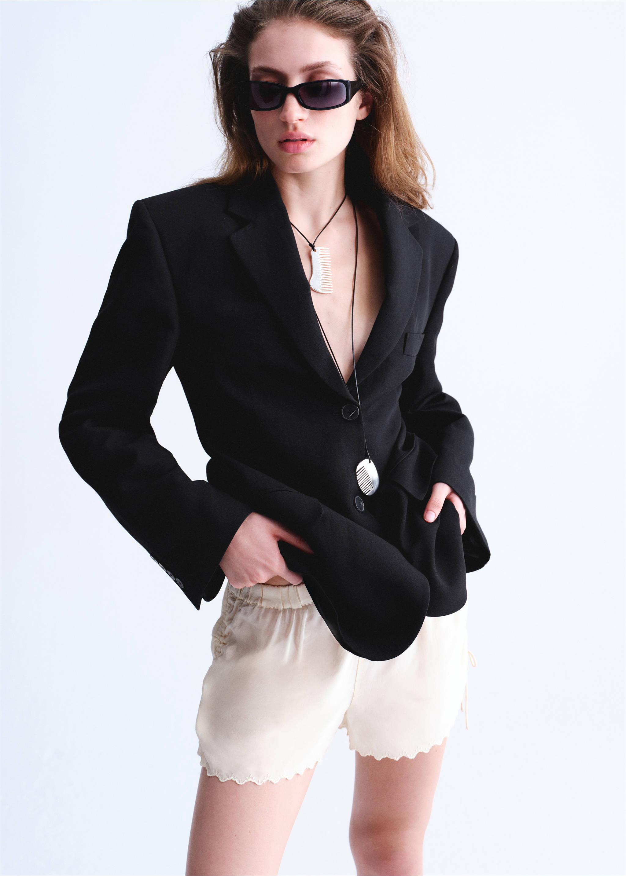 Ruched semi-transparent shorts - Medium plane, Ecru. Ref: 27027164-00.