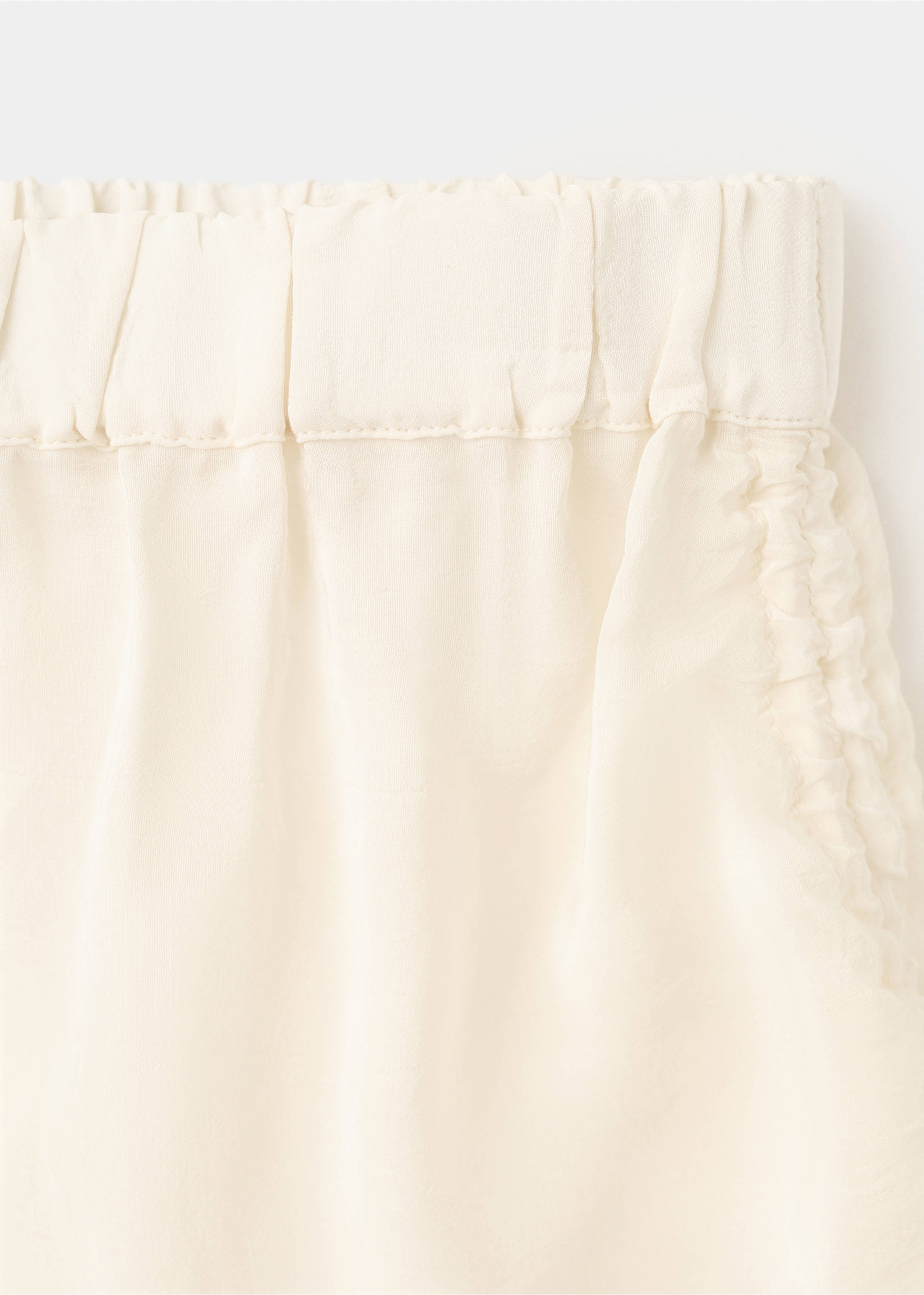 Ruched semi-transparent shorts - Details of the article 8, Ecru. Ref: 27027164-00.