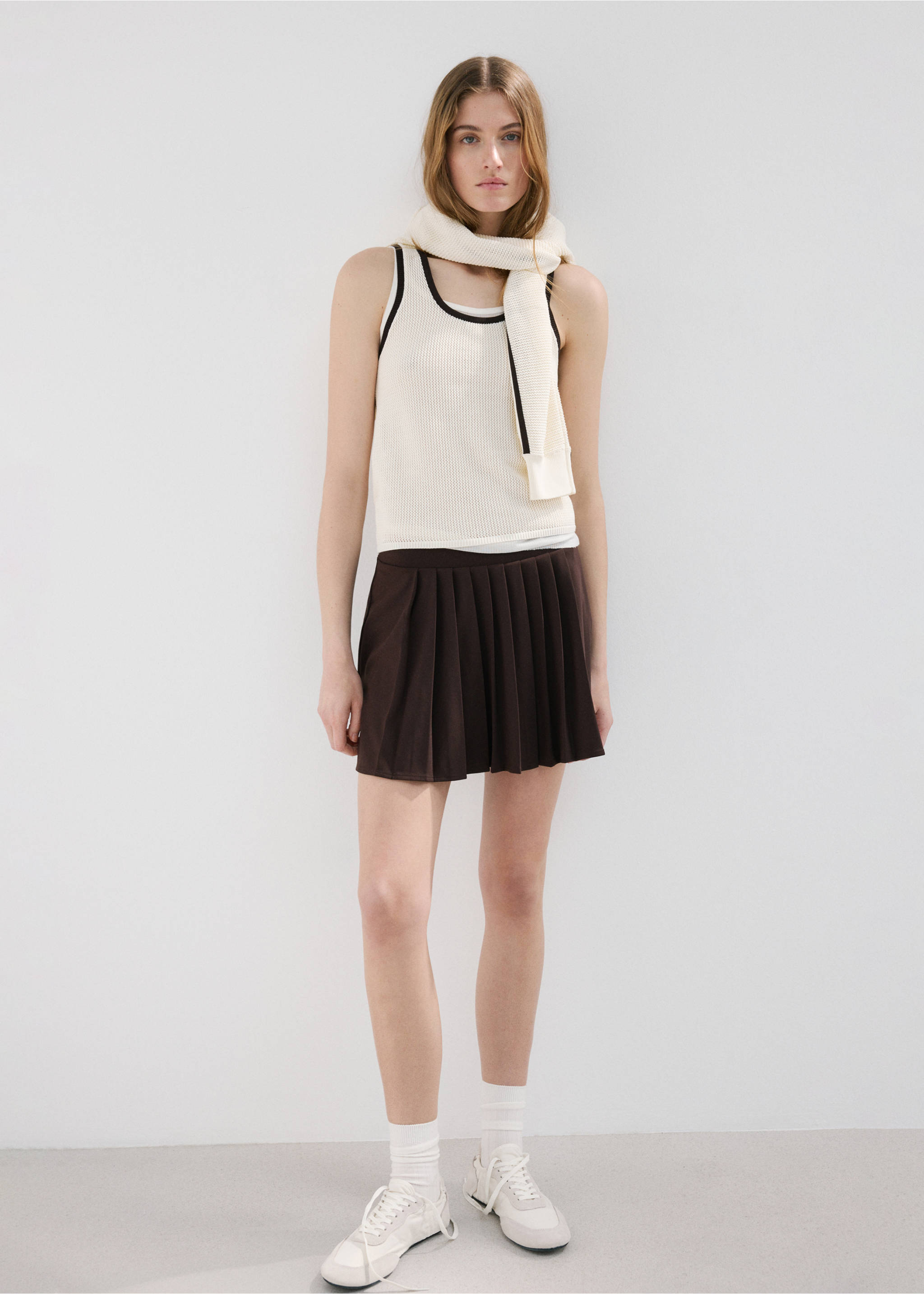 Pleated skirt with printed logo - General plane, Brown. Ref: 27027165-00.