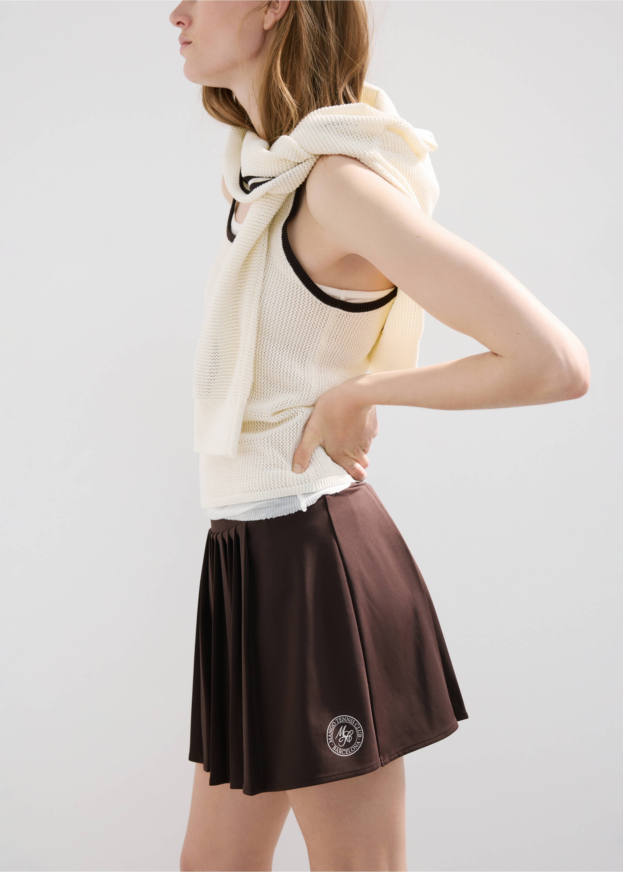 Pleated skirt with printed logo - Medium plane, Brown. Ref: 27027165-00.
