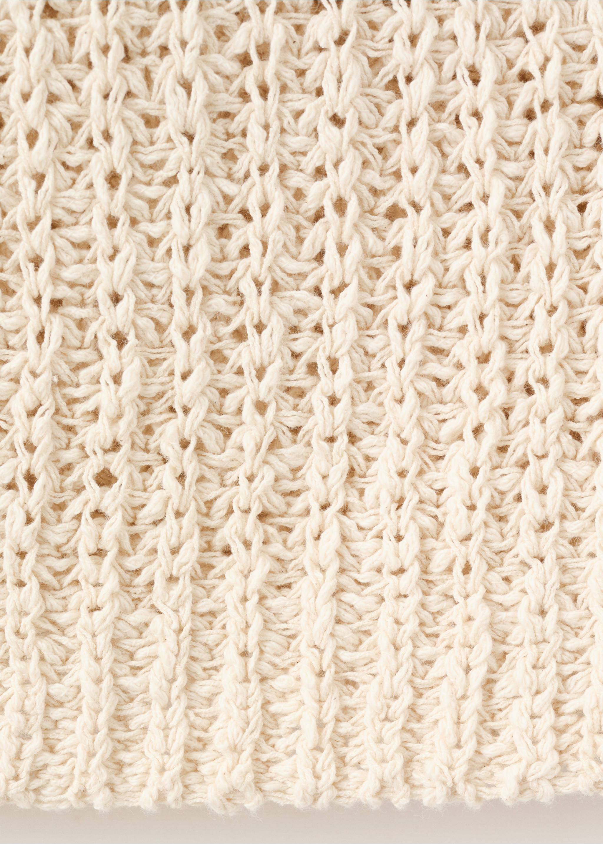 Round-neck knitted top - Details of the article 0, Sand. Ref: 27027166-00.