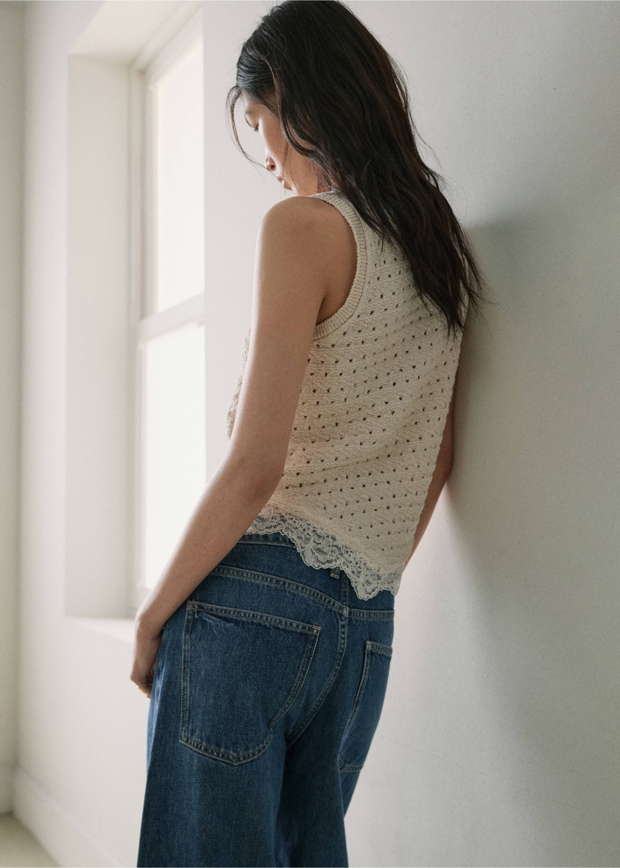 Strappy top with lace details - Reverse of the article, Ecru. Ref: 27027168-00.