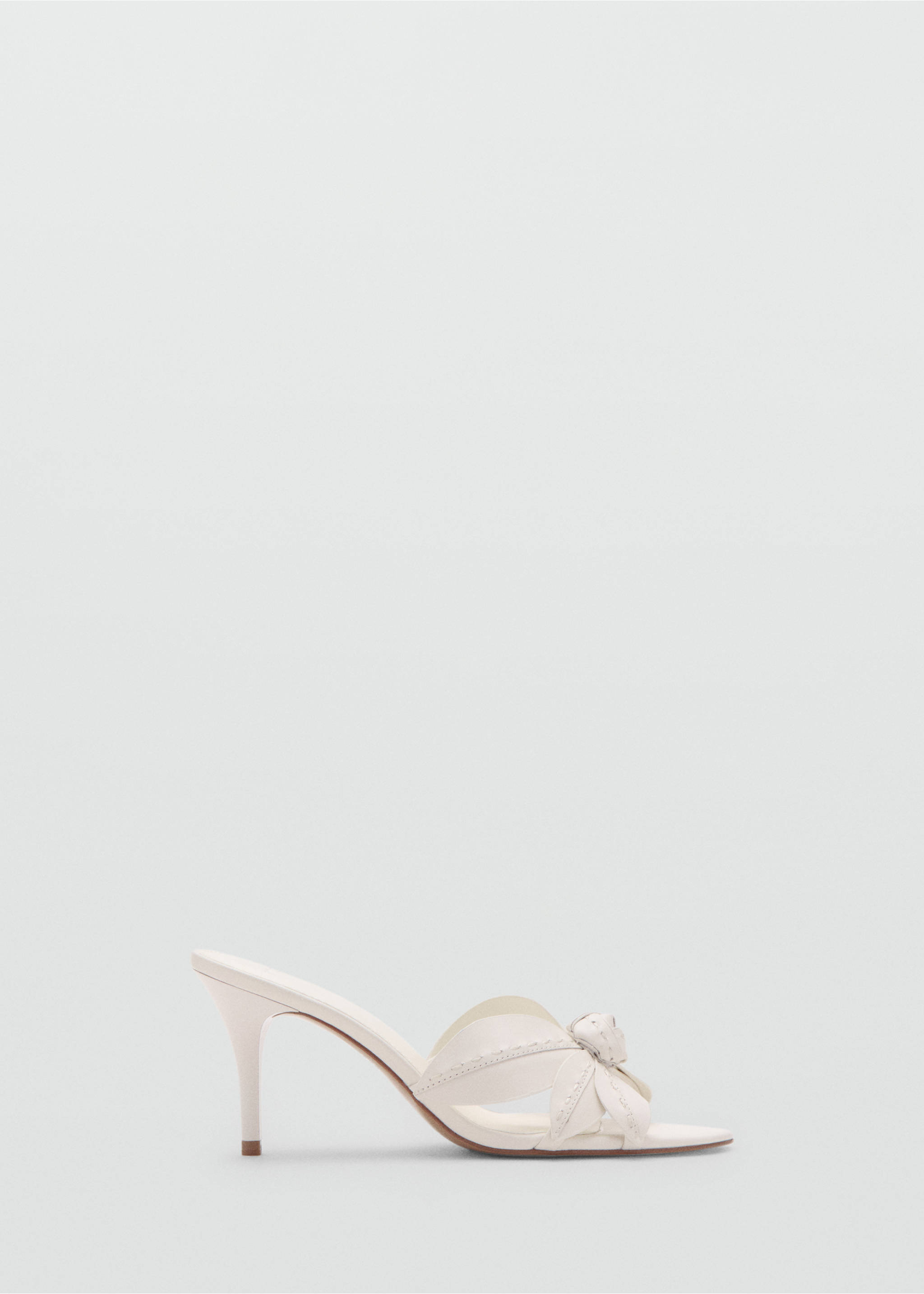 Leather sandals with flower heel - Article without model, Ecru. Ref: 27027782-00.