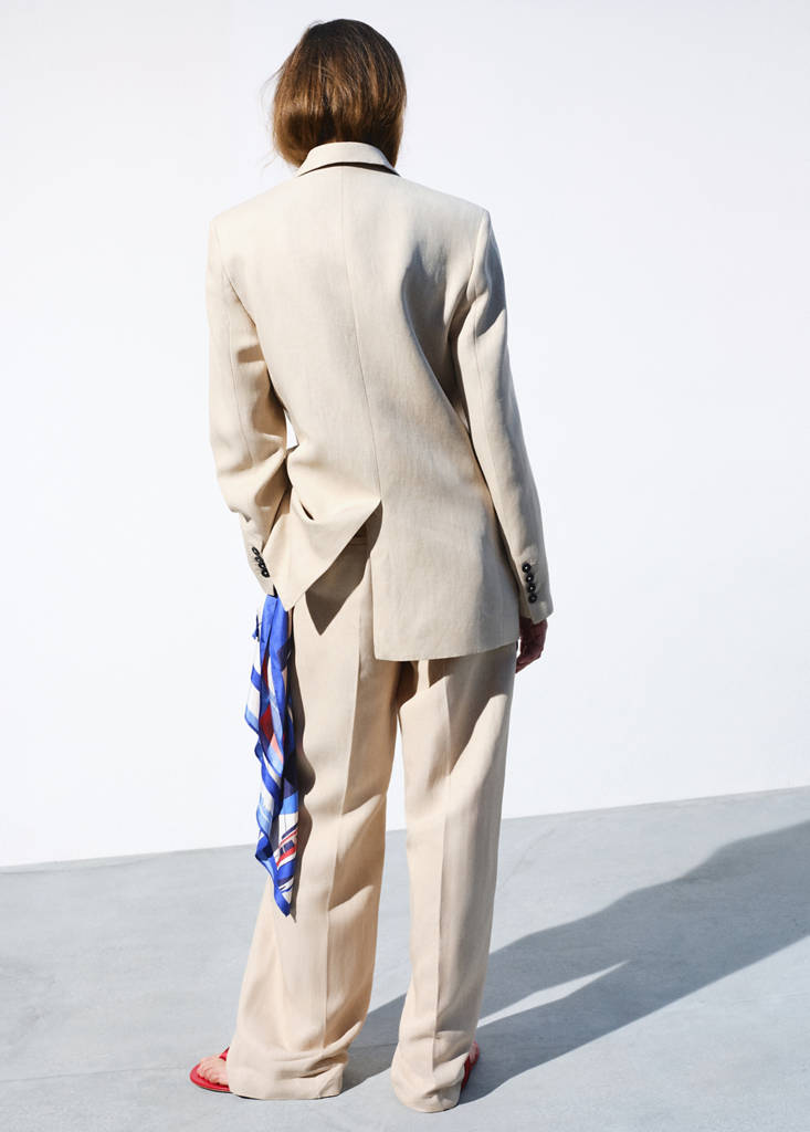 Straight mid-rise suit trousers — Sand