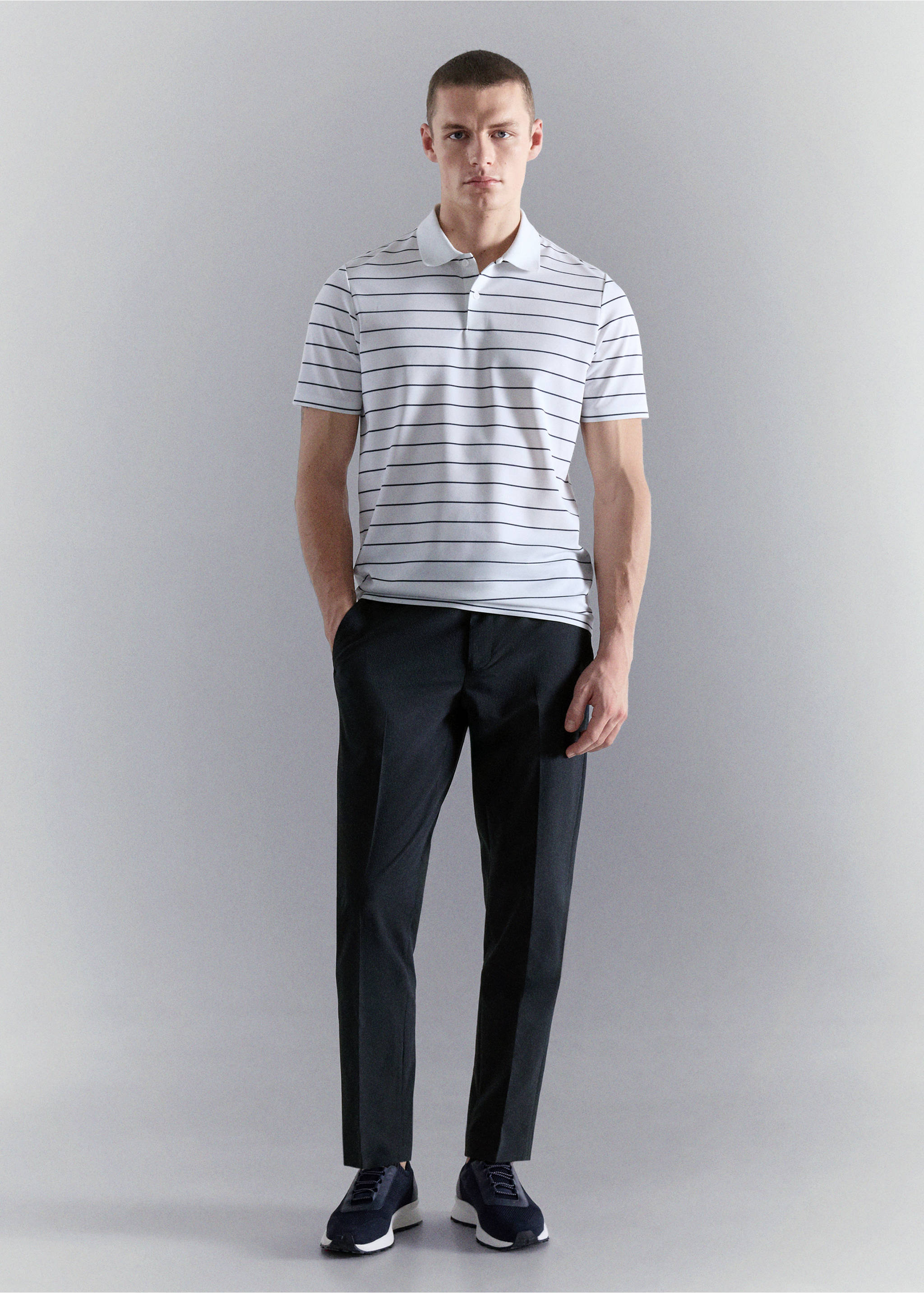 بنطلون من القماش المطاطي بقصة ضيقة - رؤية عامة, أزرق غامق. Ref: 27027898-00.