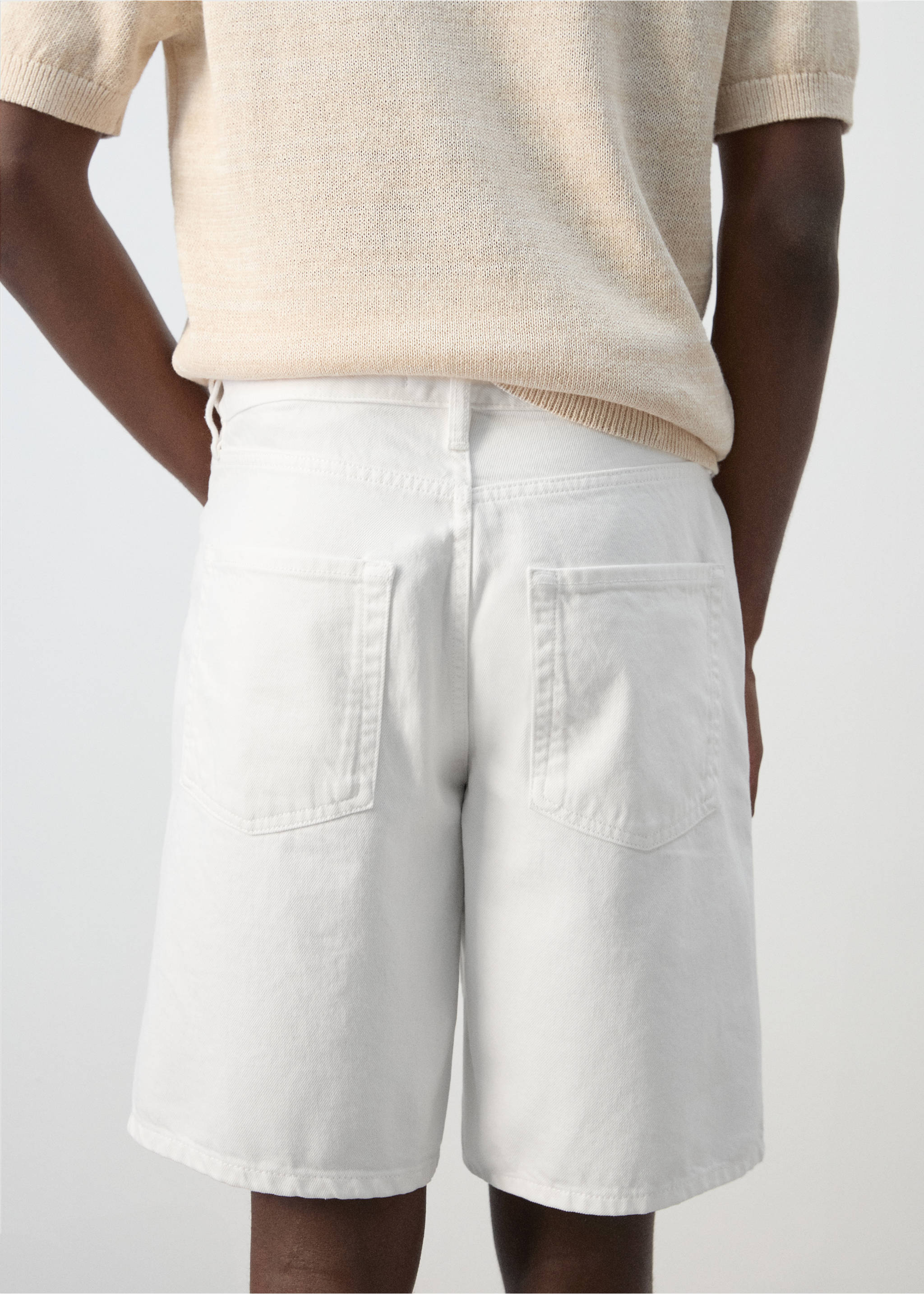 Bermudas vaqueras rectas - Detalle del artículo 6, Blanco roto. Ref: 27027899-00.