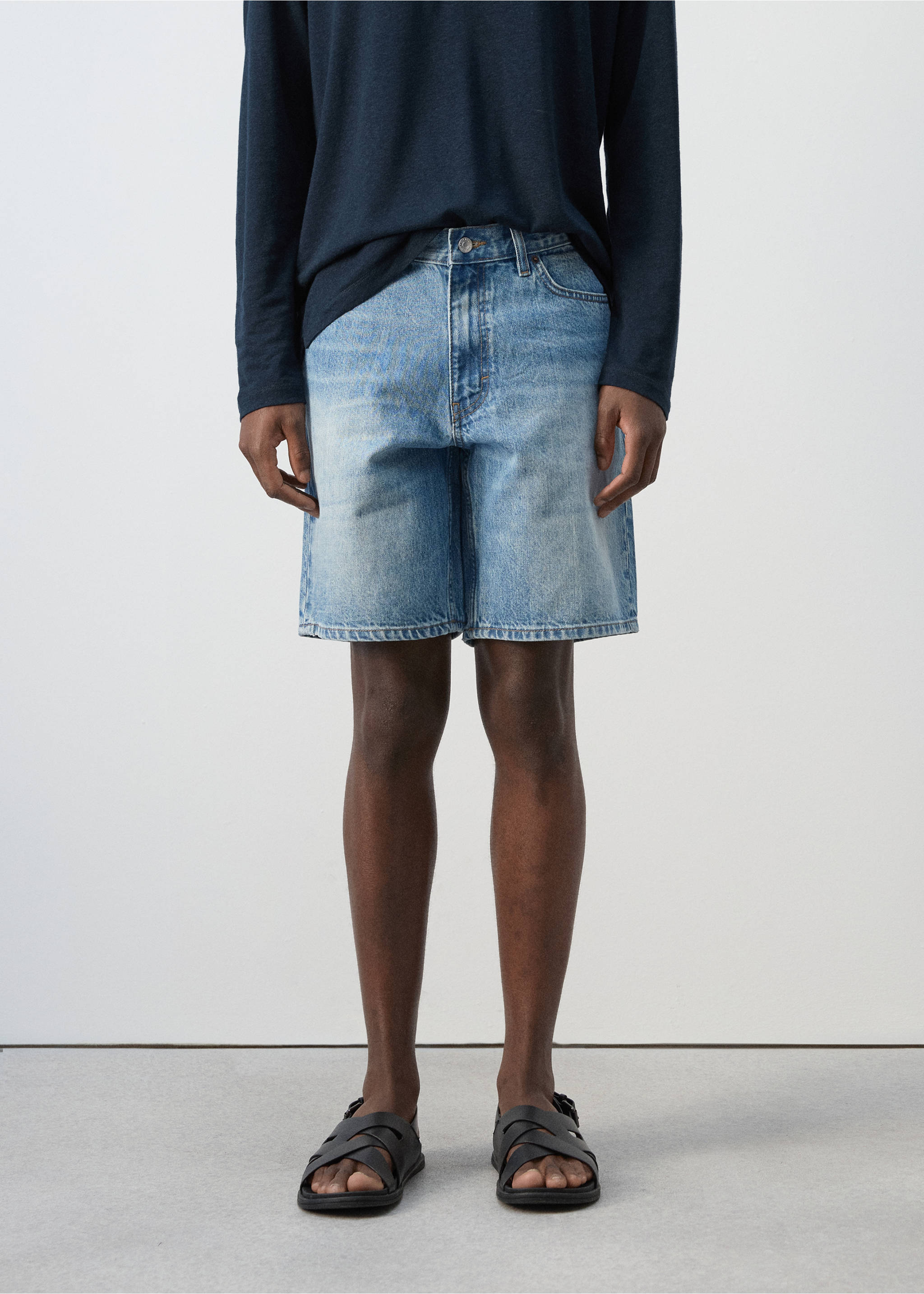 Straight-fit denim bermuda shorts - Medium plane, Medium Blue. Ref: 27027900-00.