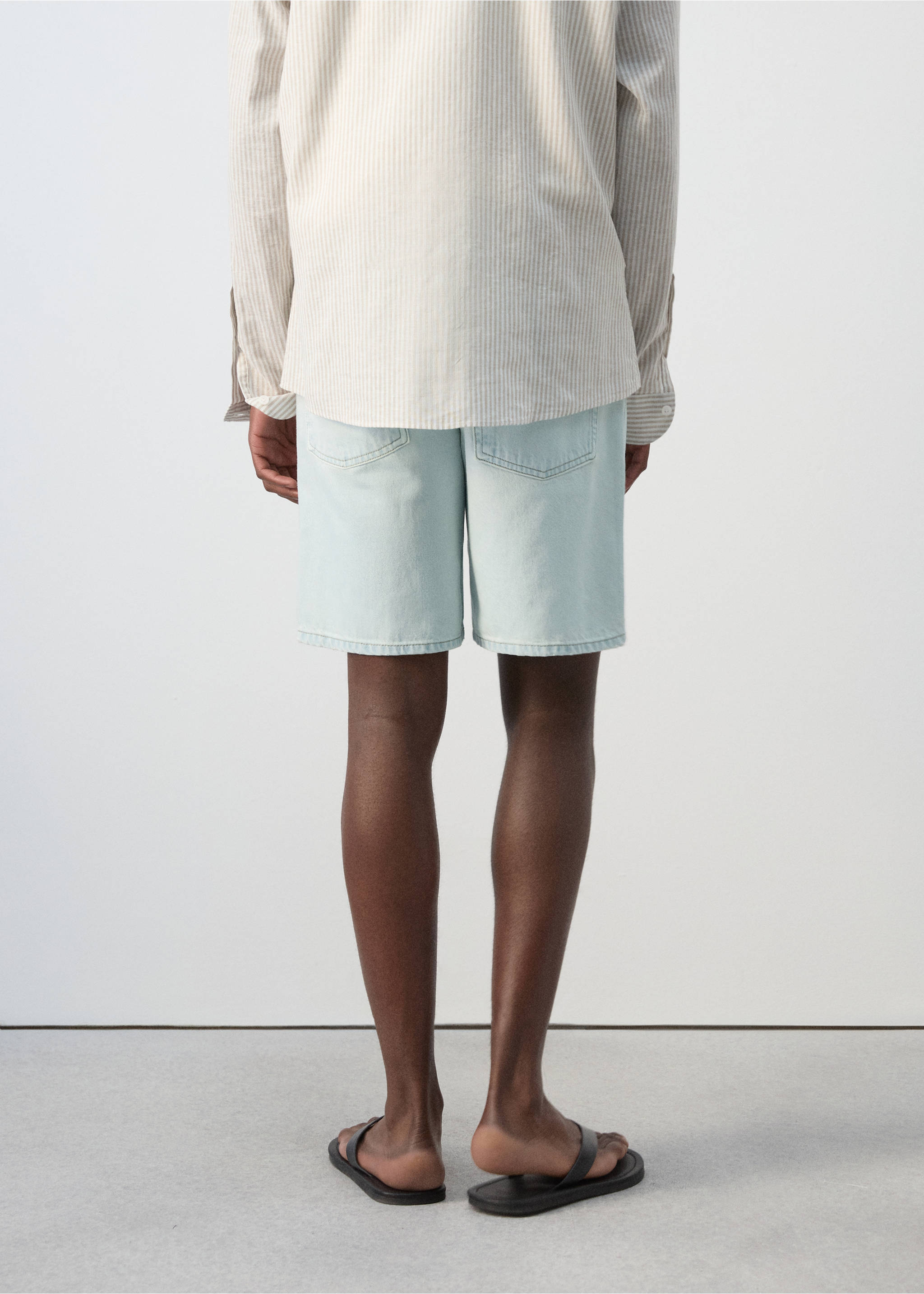 Bermudas vaqueras rectas - Reverso del artículo, Azul bleach. Ref: 27027902-00.