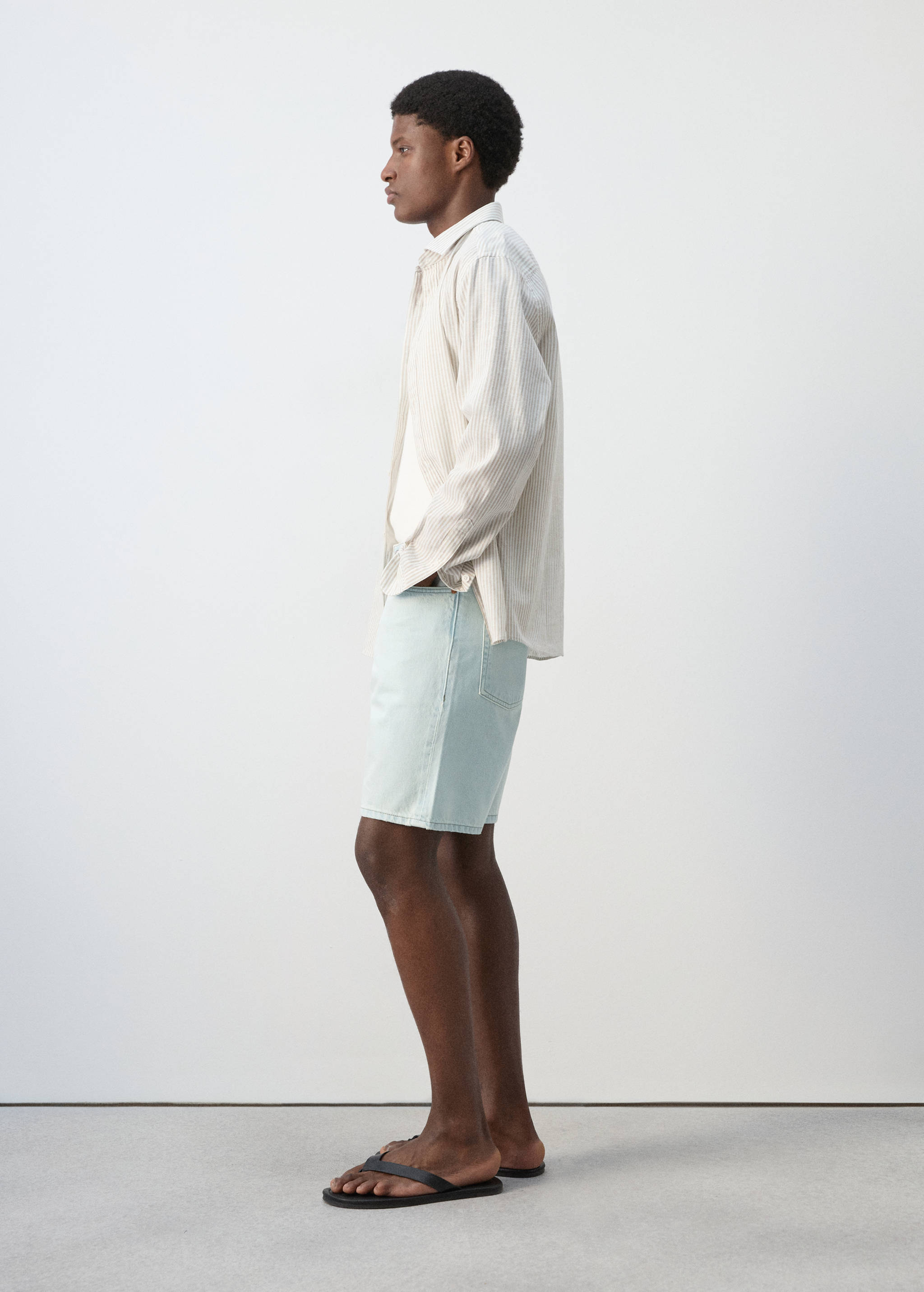 Straight-fit denim bermuda shorts - Details of the article 2