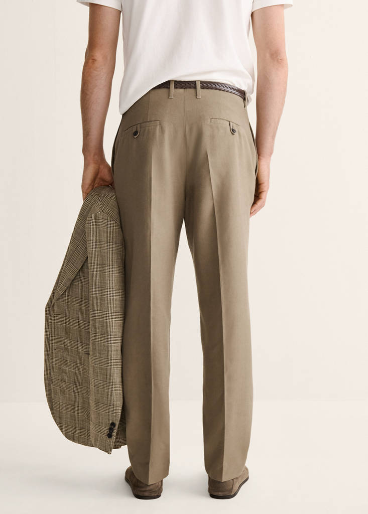 Regular-fit pleated trousers — Khaki