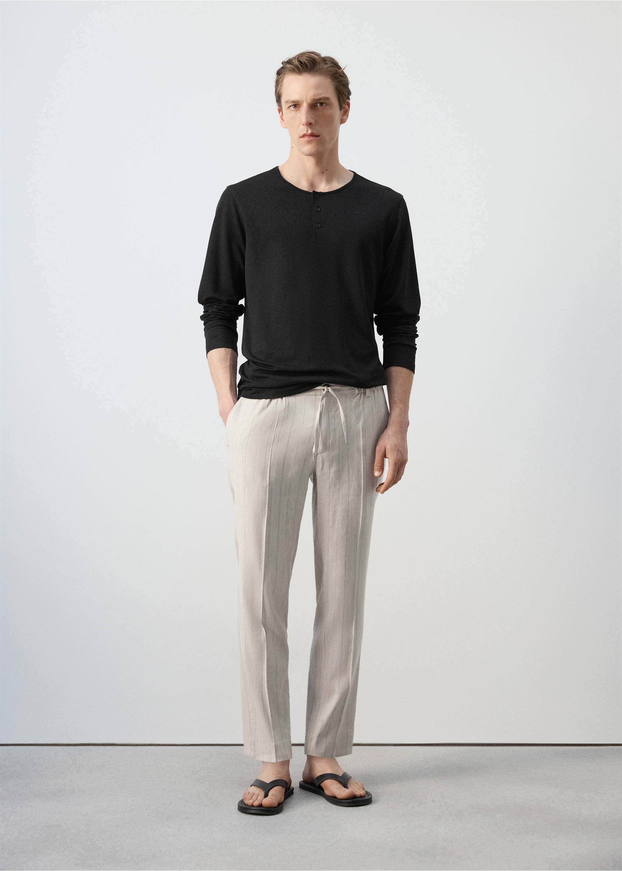 Футболка хенли - Общий план, Черный. Ref: 27027914-00.