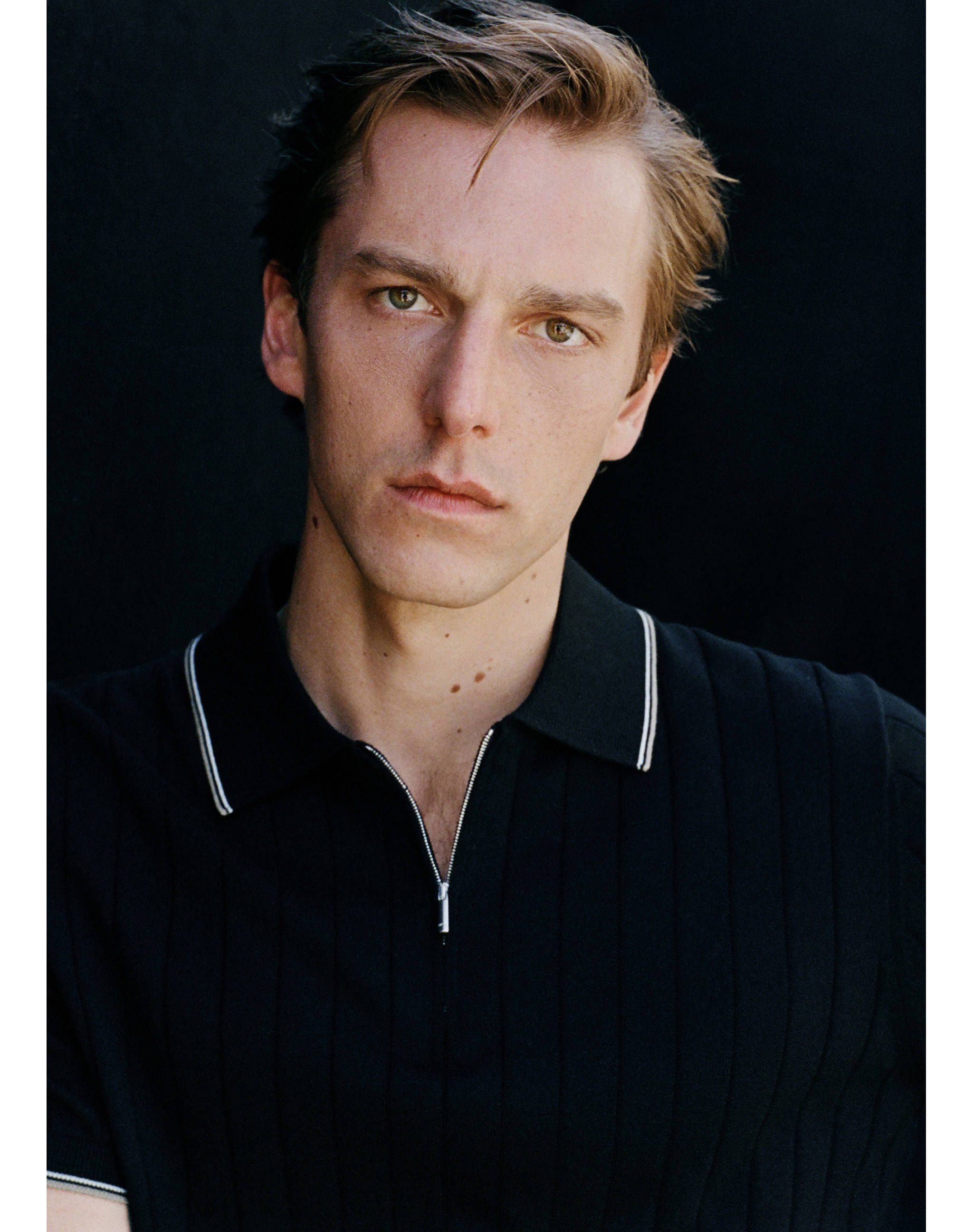 Fine-knit polo shirt with zip - Details of the article 5