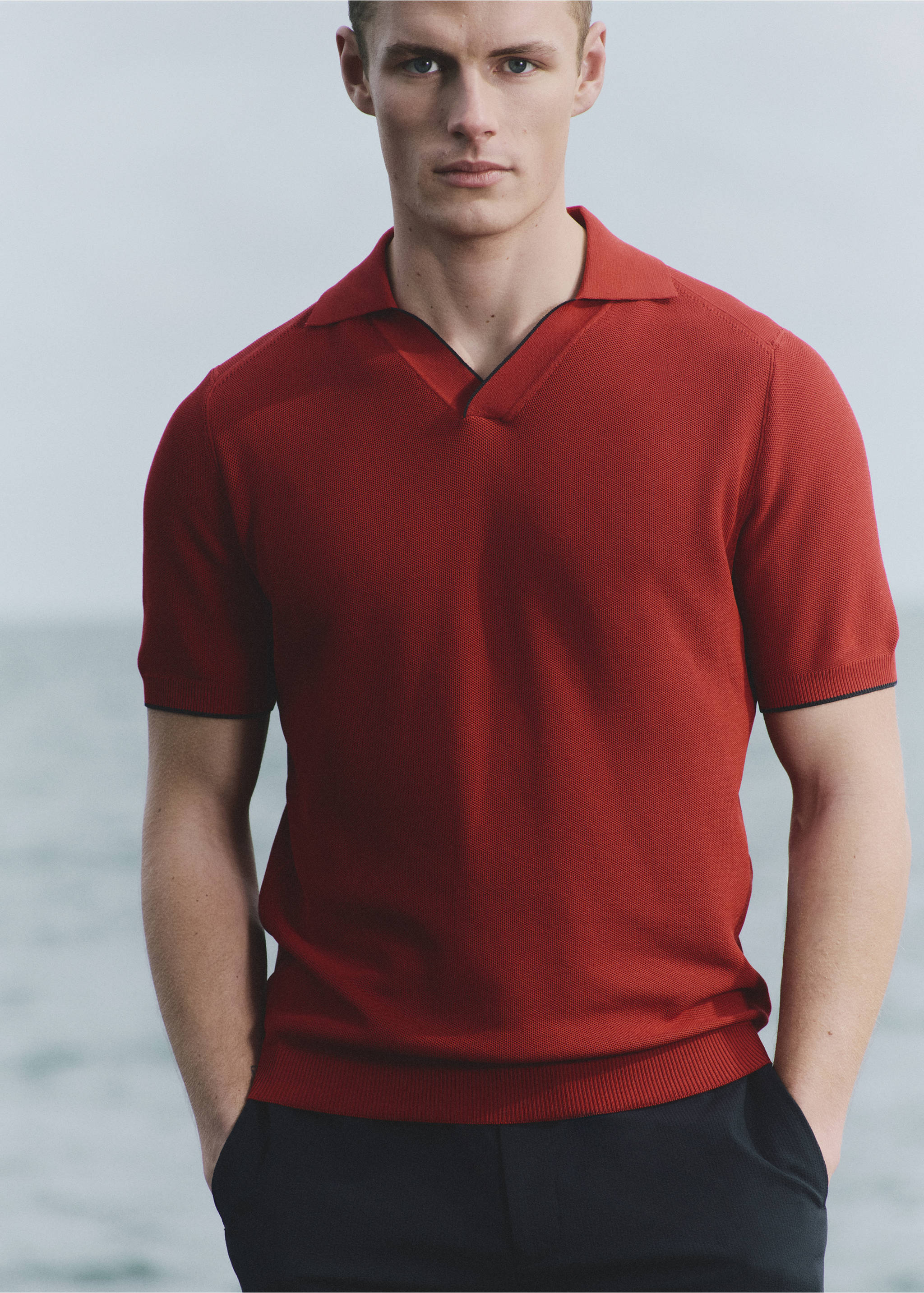Polo de malha combinado - Pormenor do artigo 5, Vermelho. Ref: 27027918-00.