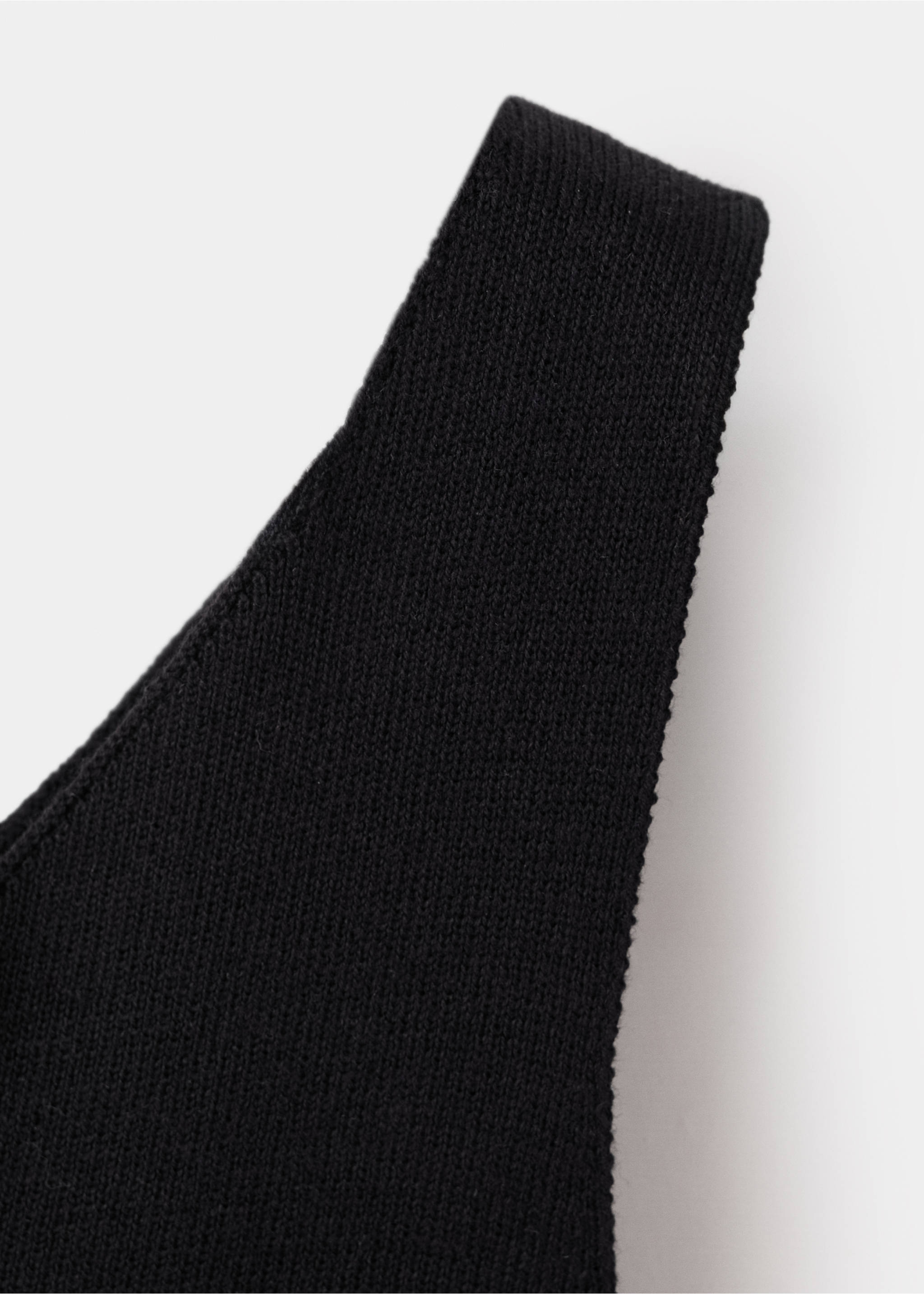 توب قطن بتفاصيل أزرار - تفاصيل المنتج 0, أسود. Ref: 27027921-00.