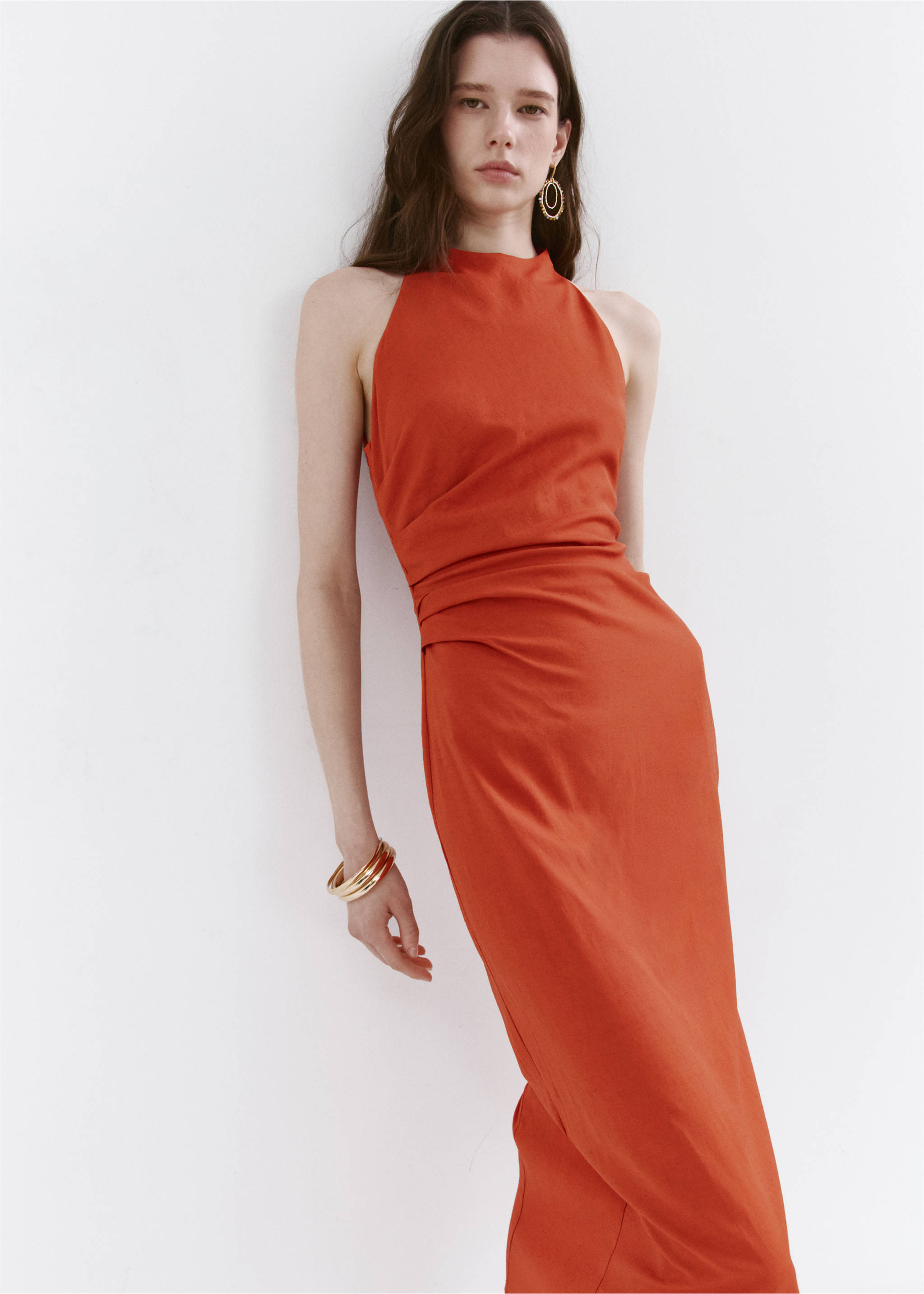 Robe midi drapée - Plan moyen, Orange. Ref: 27027942-01.