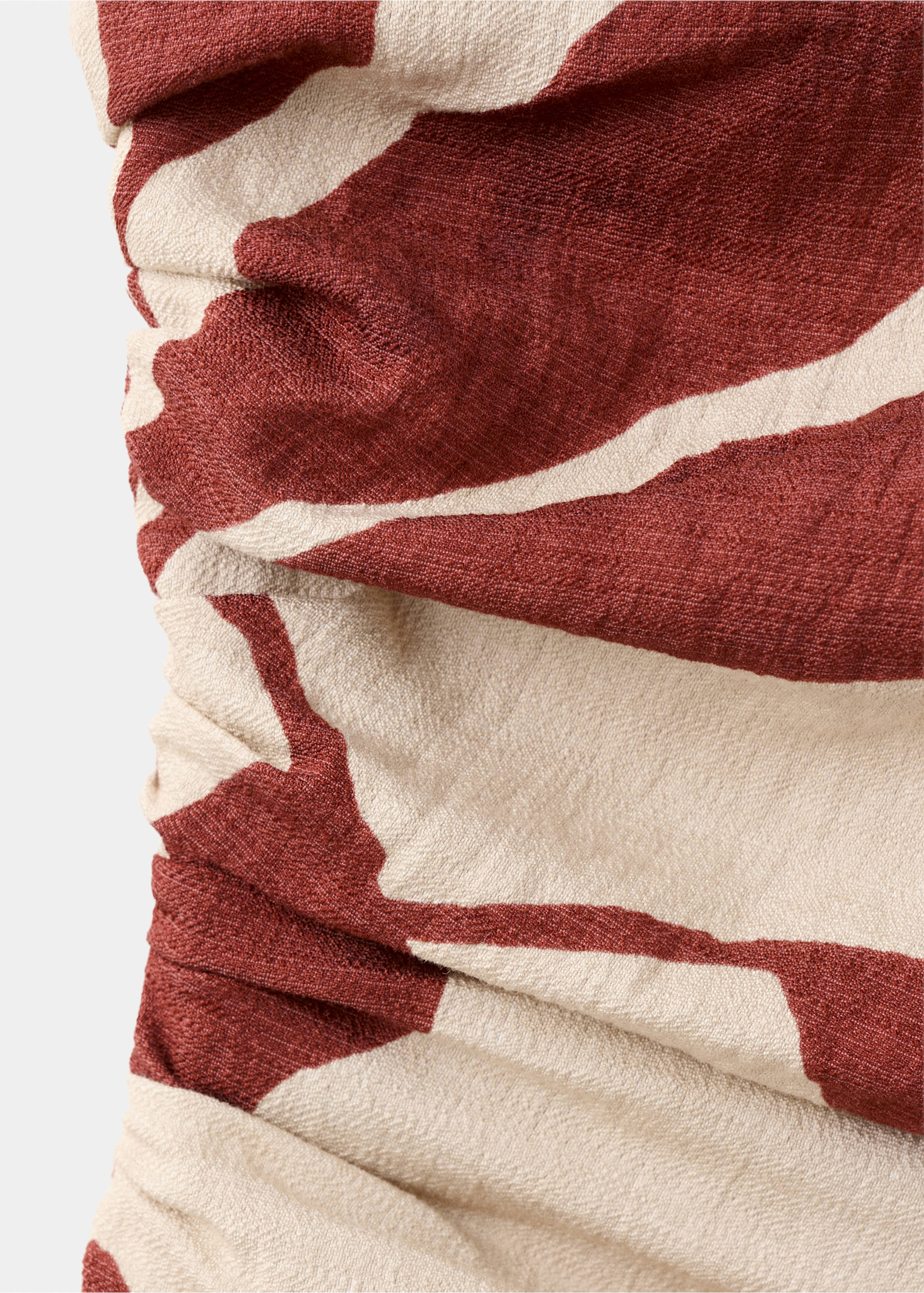 Asymmetrical dress with gathered body - Details of the article 8, Beige. Ref: 27027945-00.