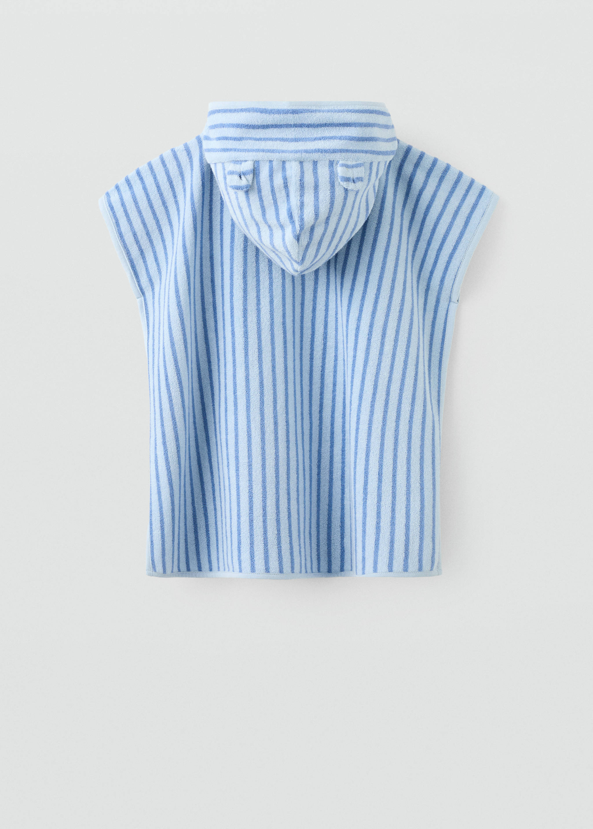 منشفة مخططة على طراز البونشو - رؤية وسط