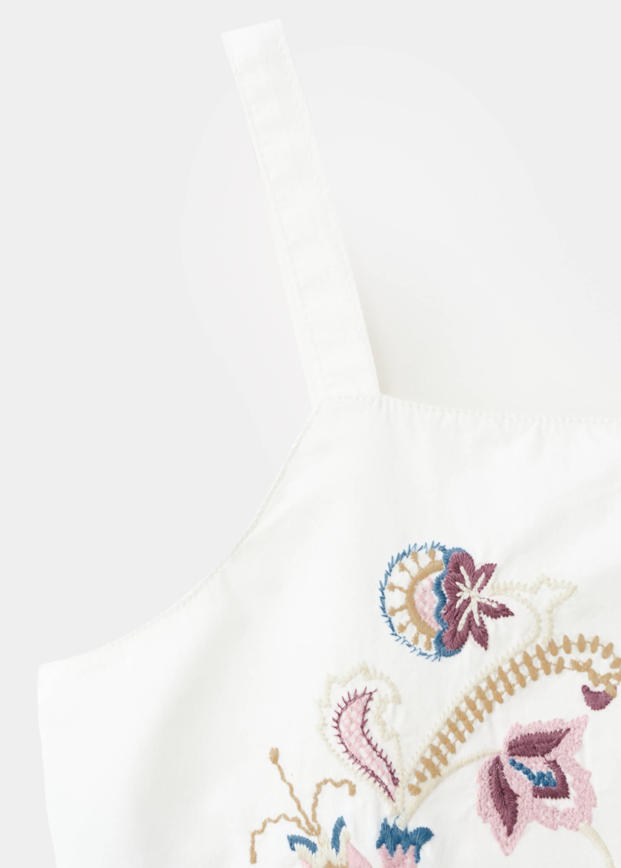 بلوزة زينة تطريز - تفاصيل المنتج 0