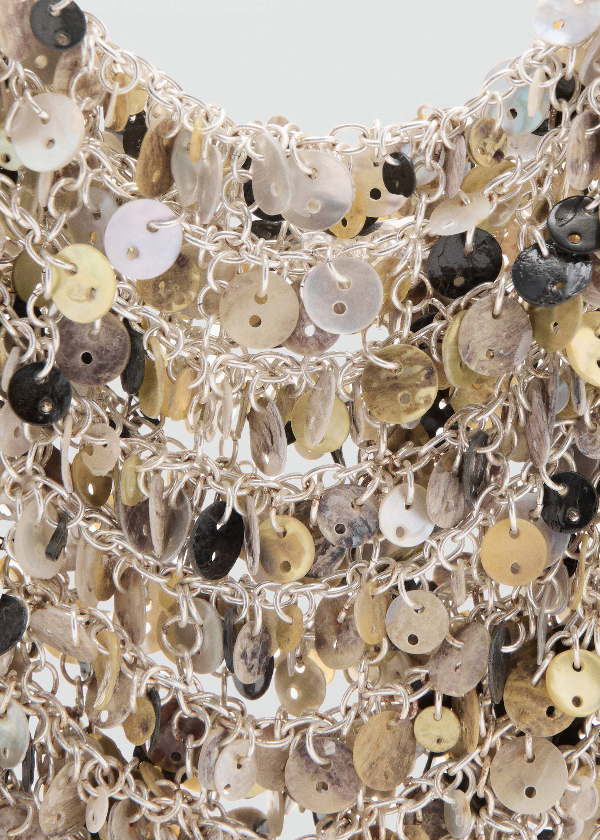 Chain handbag with buttons - Details of the article 1