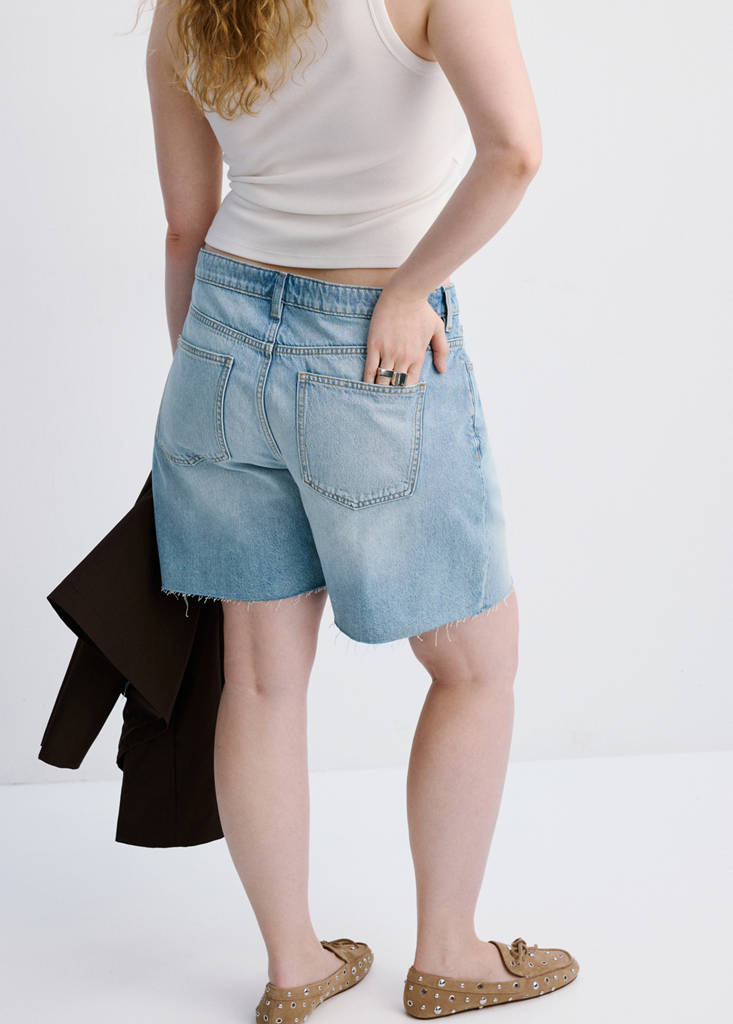 Straight low-rise denim Bermuda shorts — Medium Blue
