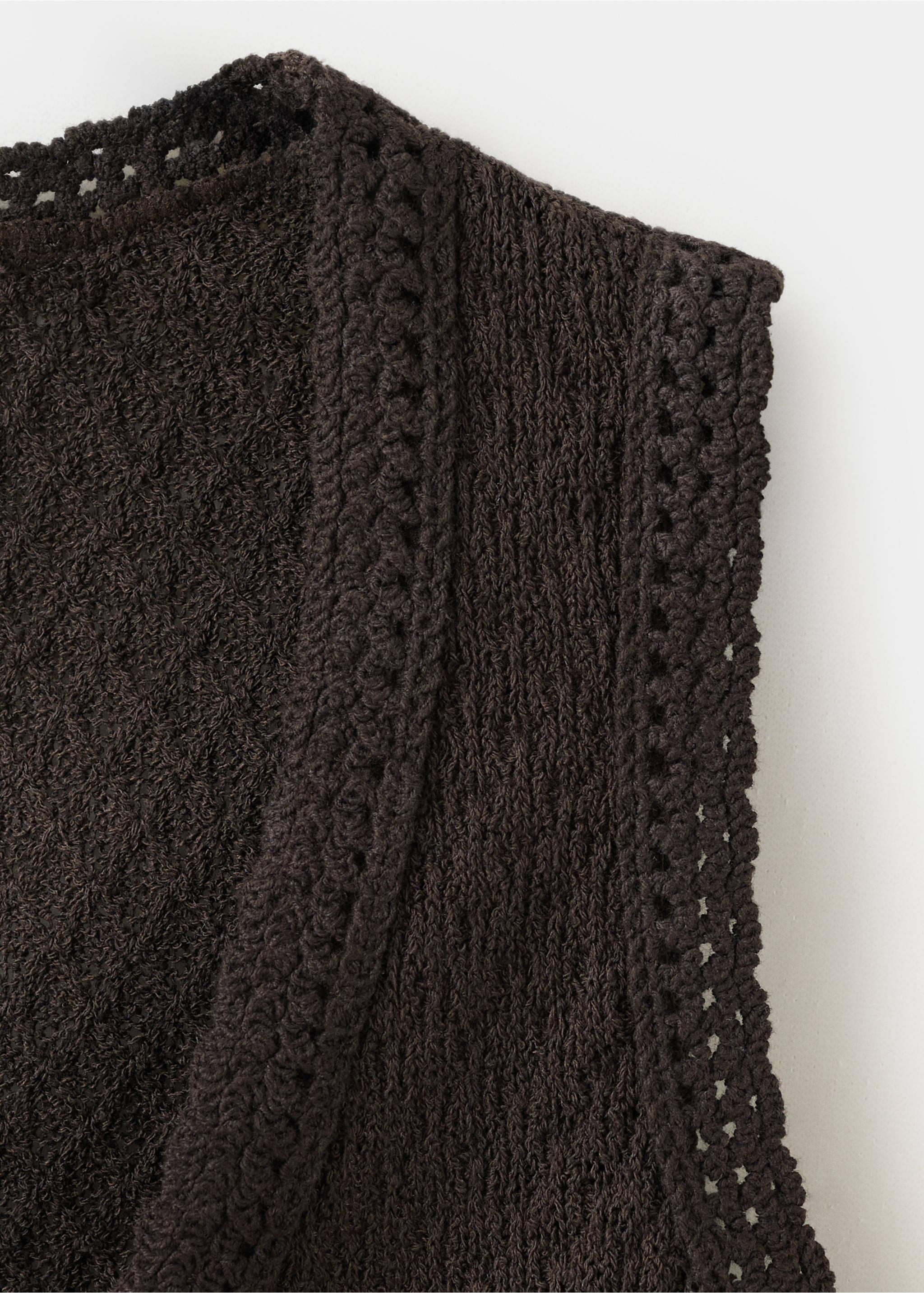 Top vest with bow details - Details of the article 0, Chocolate. Ref: 27029058-00.