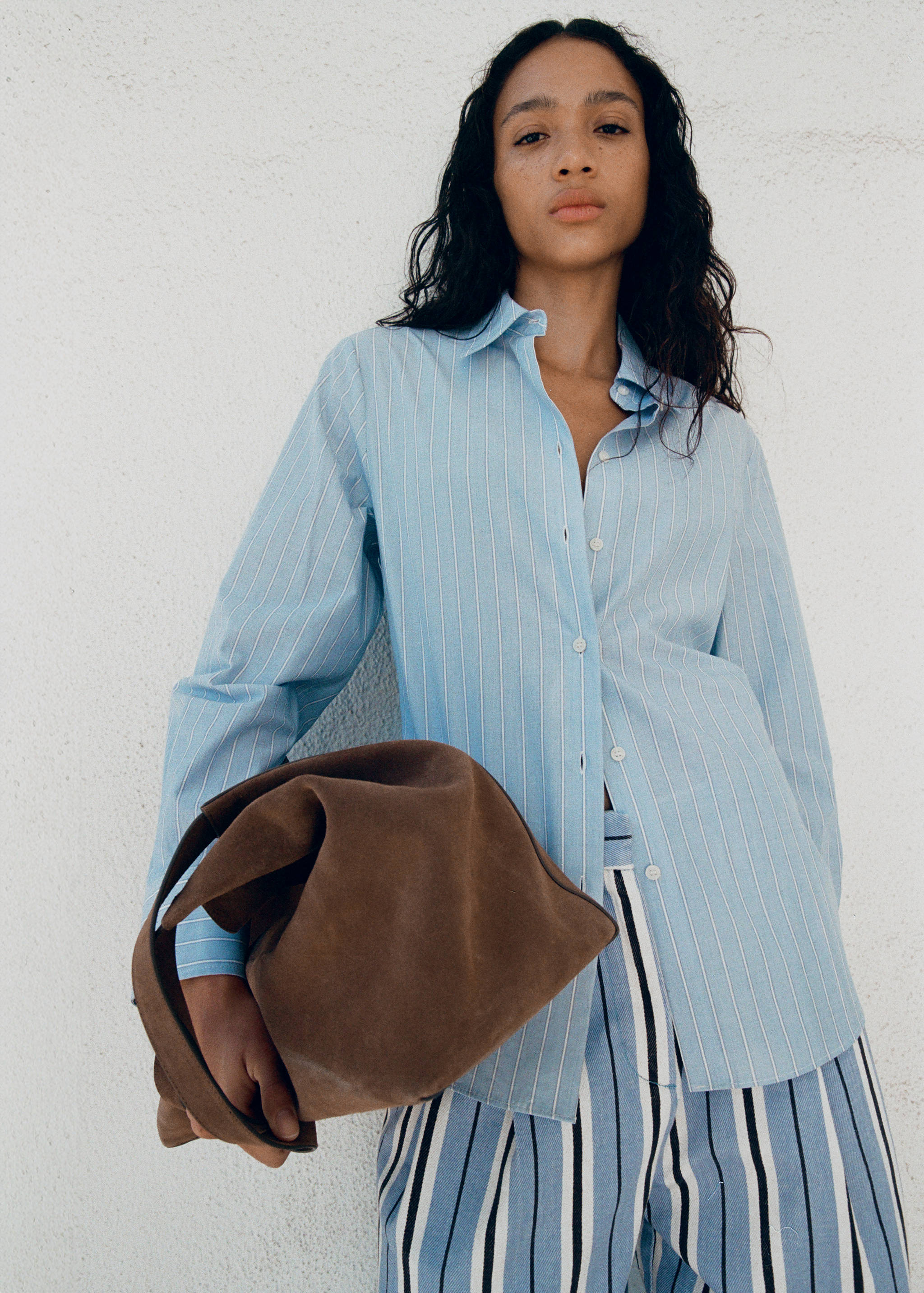 جينز واسع الساق بخطوط عمودية - رؤية وسط