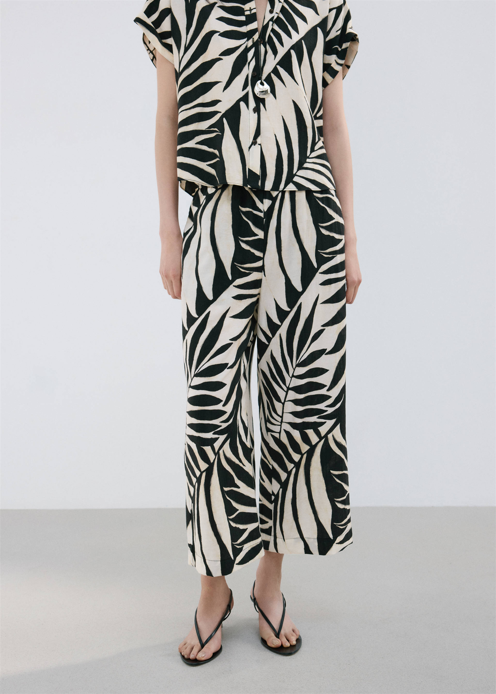Pantalon imprimé tropical - Plan moyen