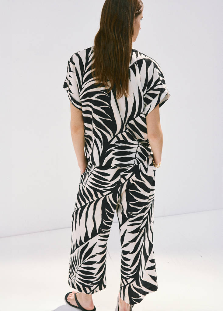 Tropical print trousers — Ecru