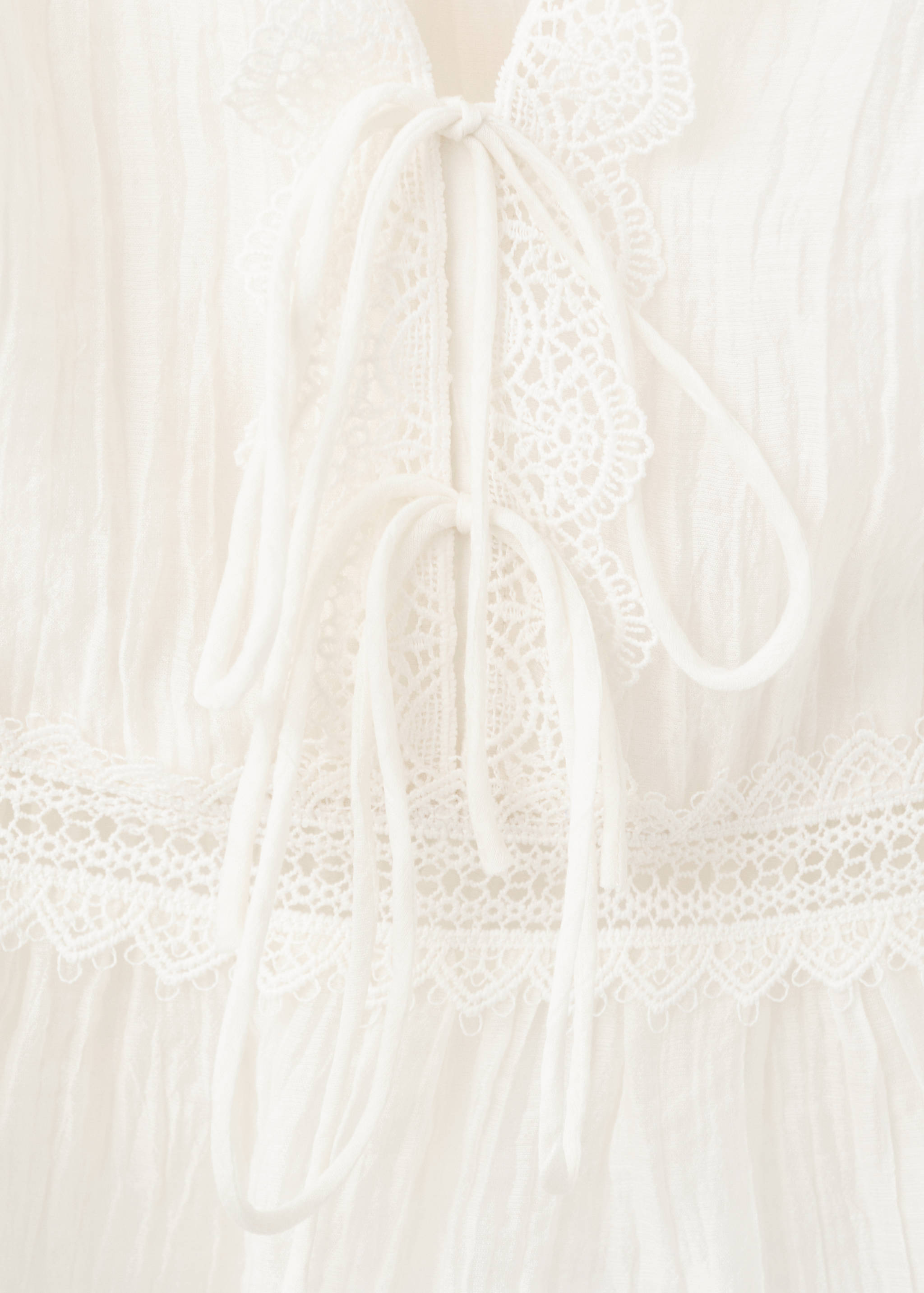 Lyocell top with contrasting trim - Details of the article 8