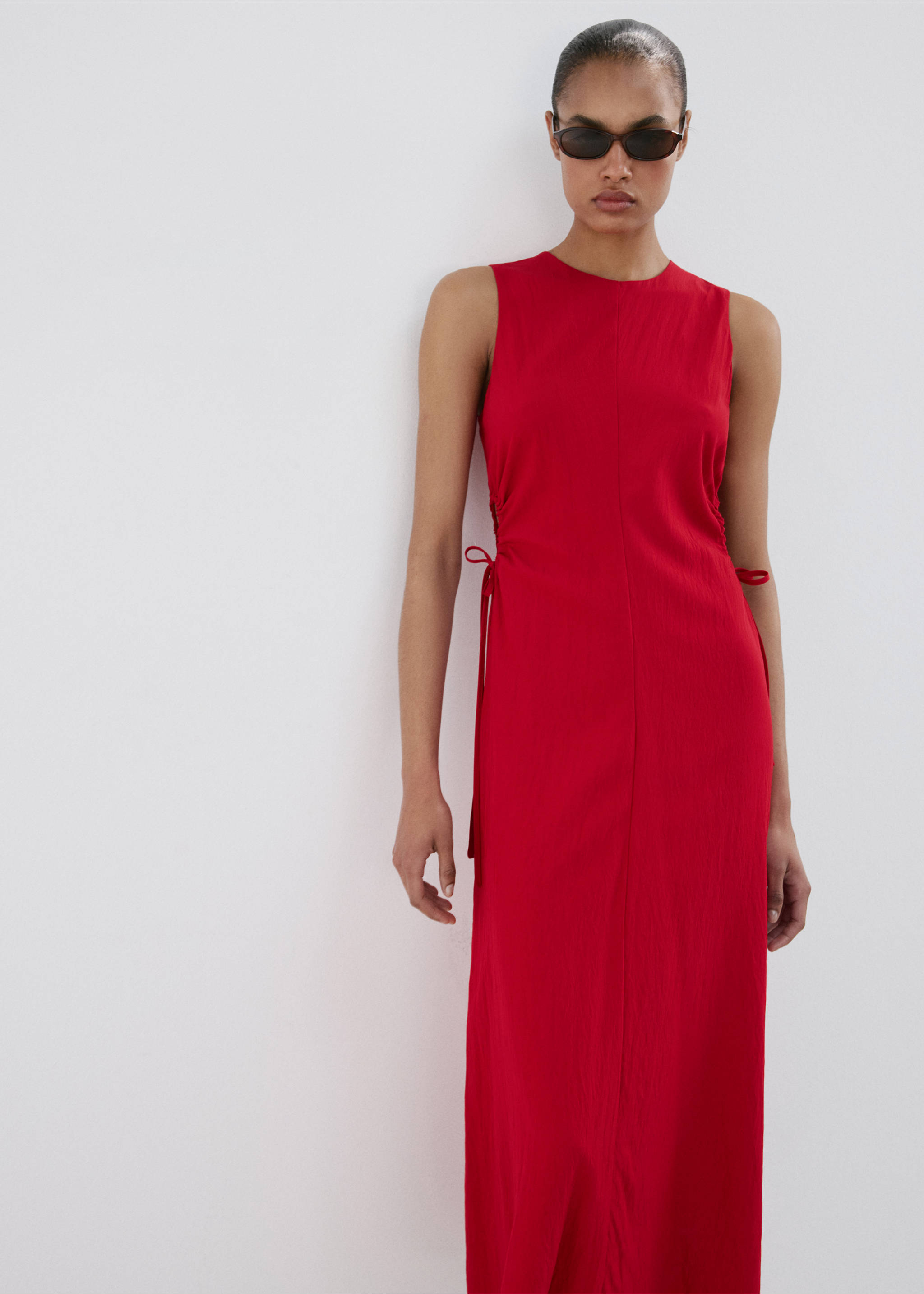 Vestido largo abertura lateral - Plano medio, Rojo. Ref: 27029080-00.