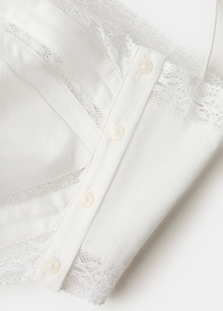 Linen top with lace details — Off White