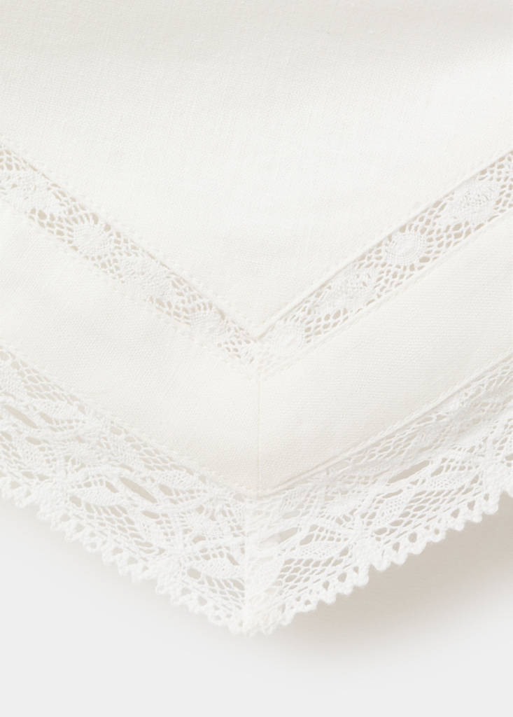 Linen top with lace details — Off White