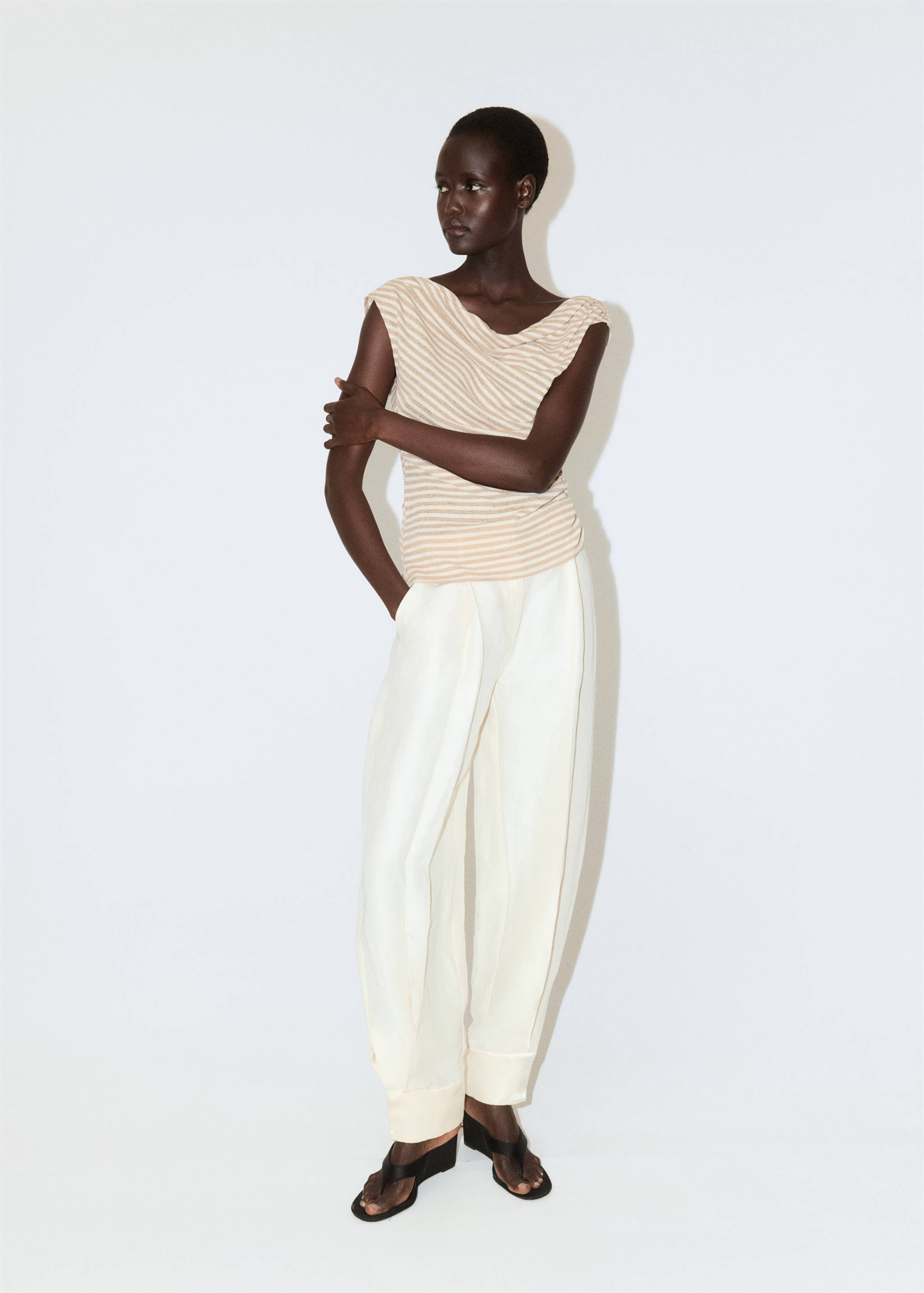 Camiseta rayas drapeada - Plano general