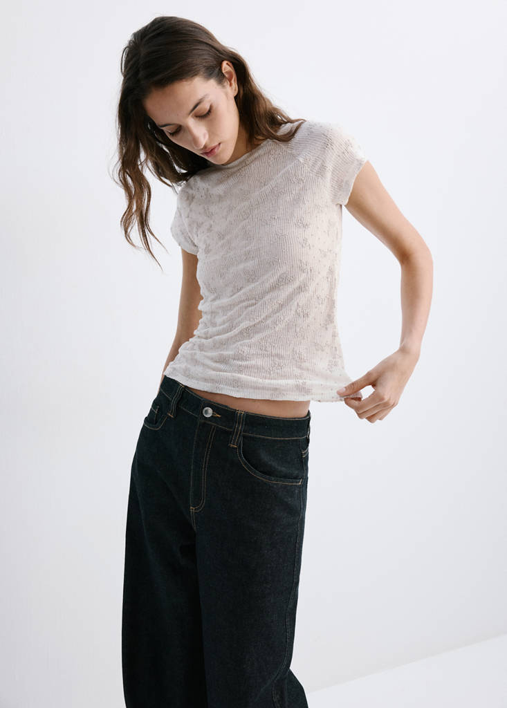 T-shirt with raised embroidered details — Ecru