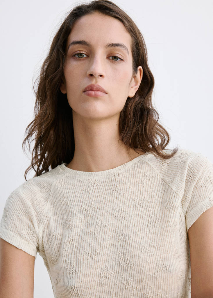 T-shirt with raised embroidered details — Ecru