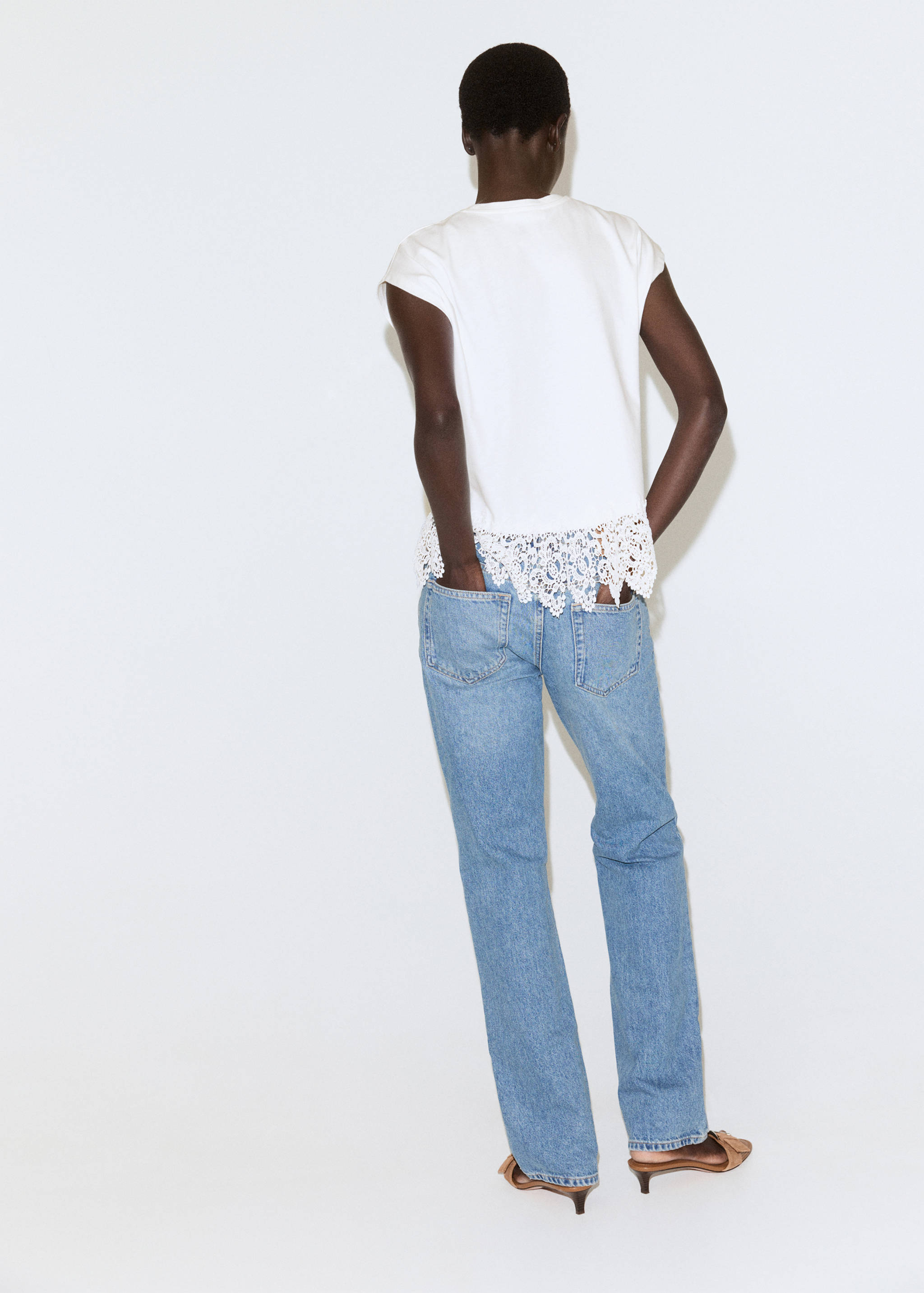 Cotton T-shirt with broderie anglaise embroidery - Reverse of the article