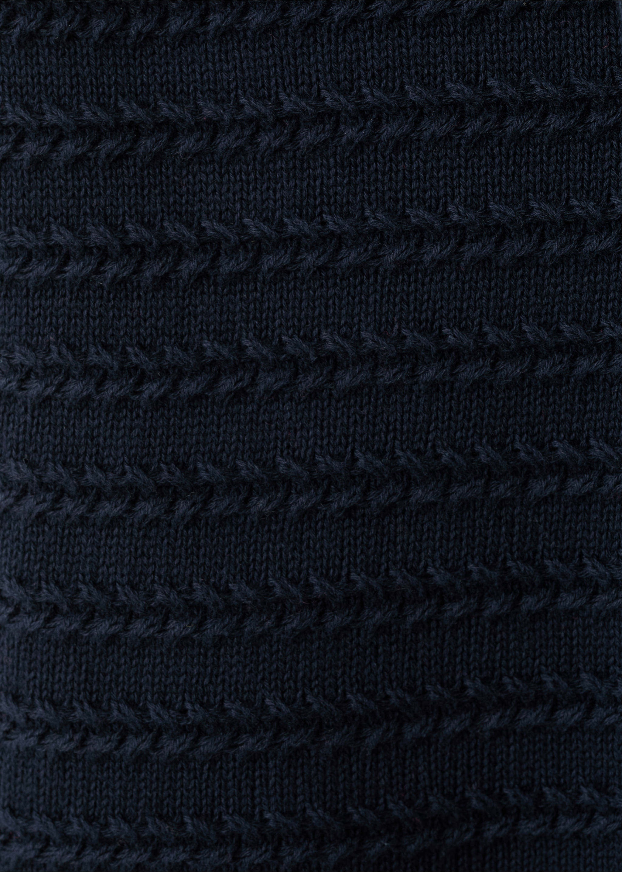 Ruffle knit shorts - Details of the article 8, Navy. Ref: 27029210-00.