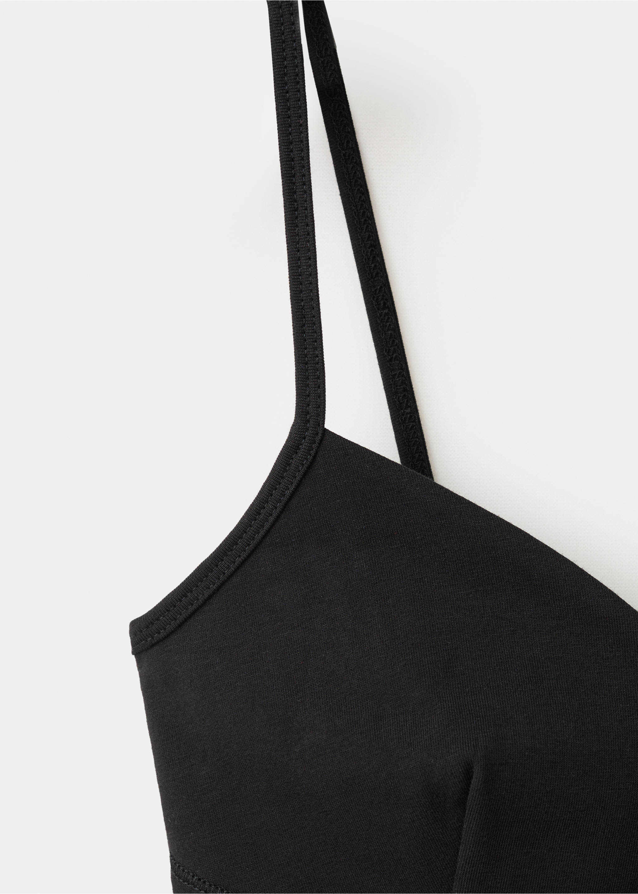 Top algodón tirantes cuello pico - Detalle del artículo 8, Negro. Ref: 27029220-00.